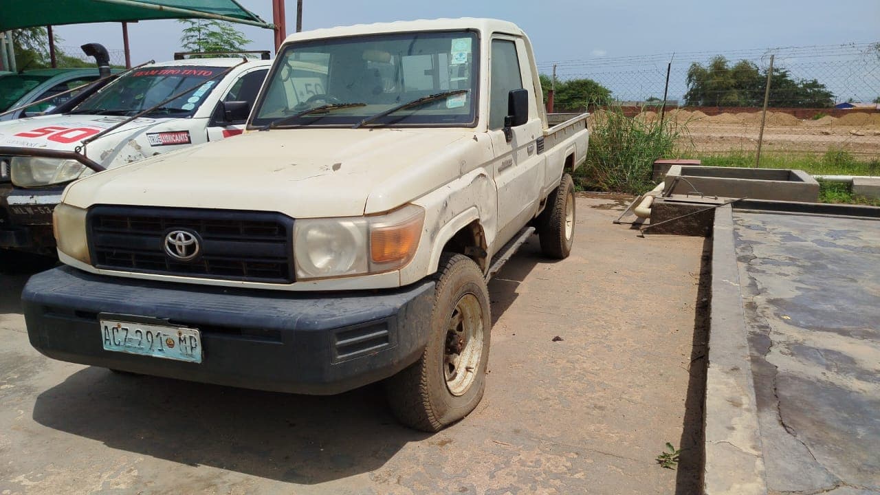 Toyota Land Cruiser 3,18m - 2013 — imagem 3