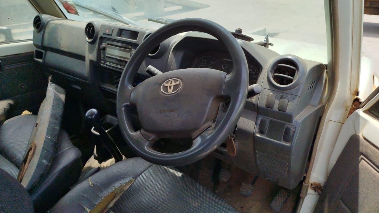 Toyota Land Cruiser 3,18m - 2013 — imagem 14