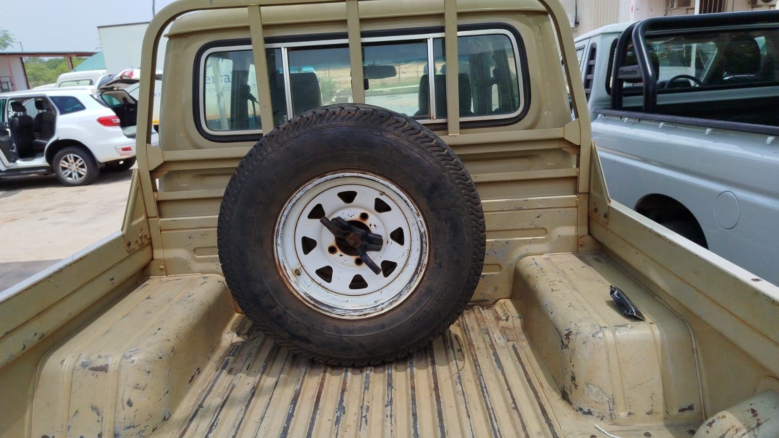Toyota Land Cruiser 3,18m - 2013 — imagem 6