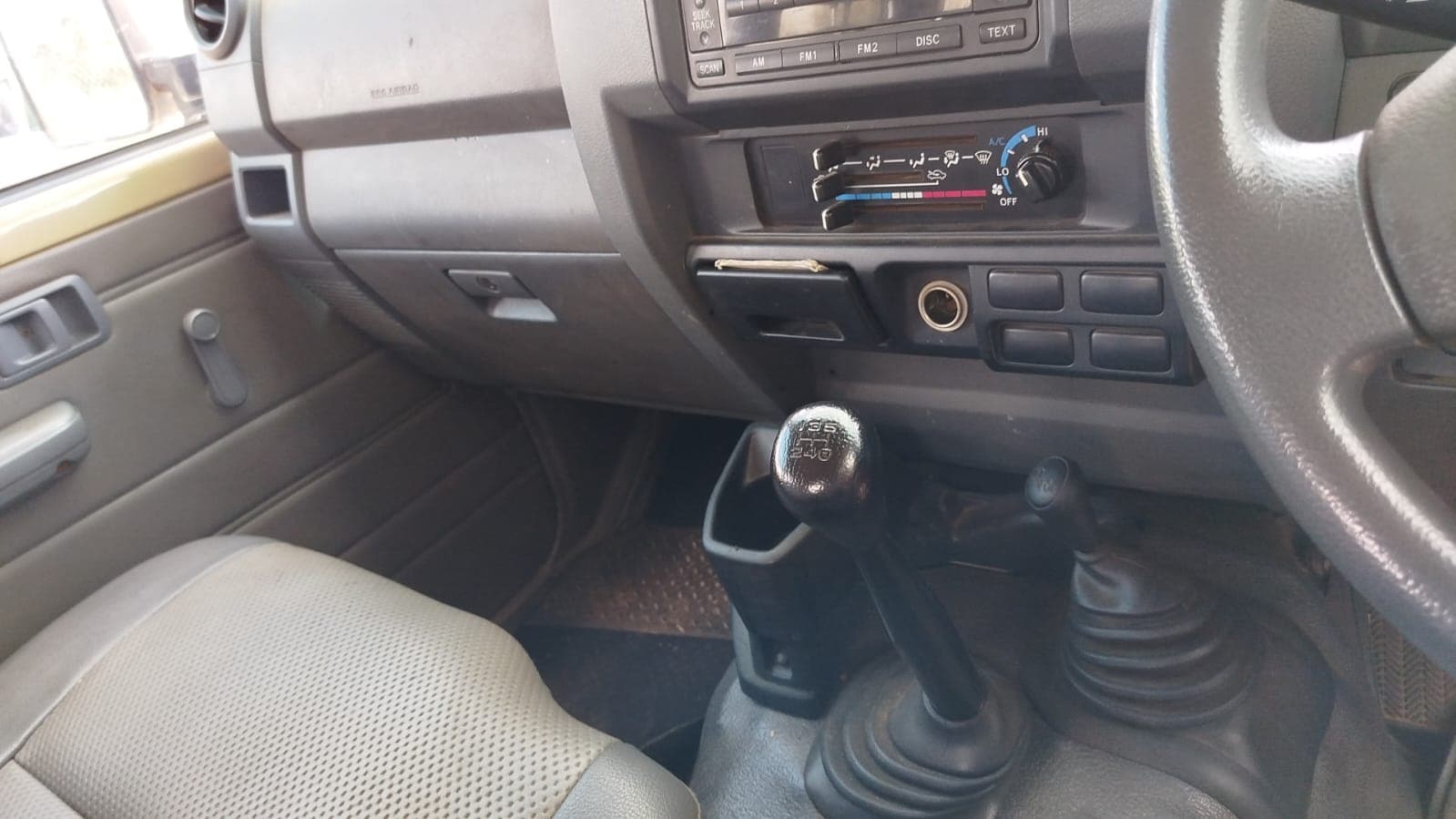 Toyota Land Cruiser 3,18m - 2013 — imagem 15