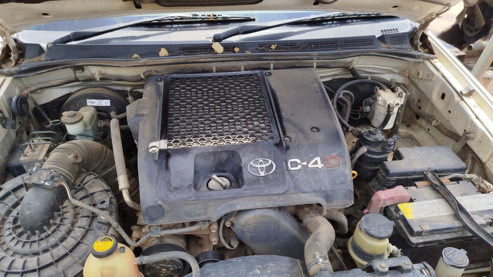 Toyota Hilux 3.0 3,18m - 2011 — imagen 23