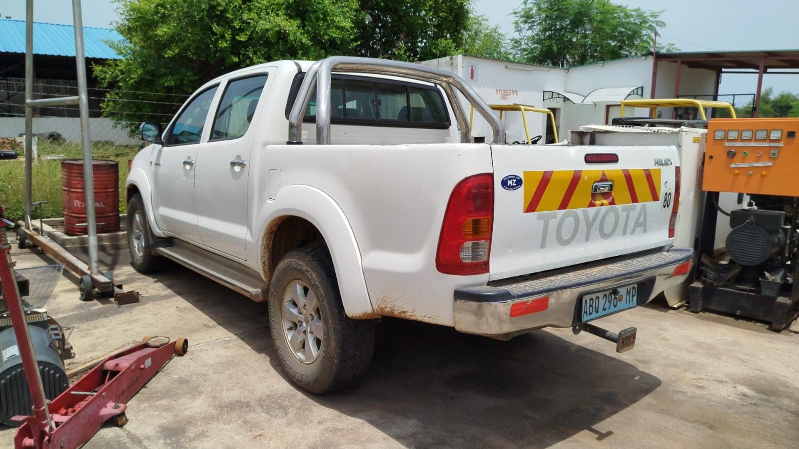 Toyota Hilux 3.0 3,18m - 2011 — imagen 2