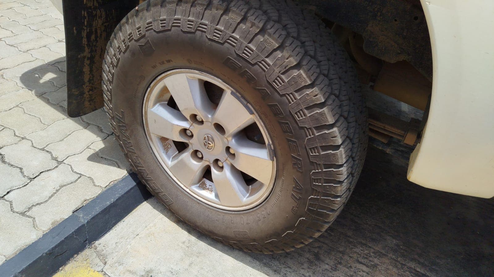 Toyota Hilux 3.0 D4D 3,085m - 2011 — image 14