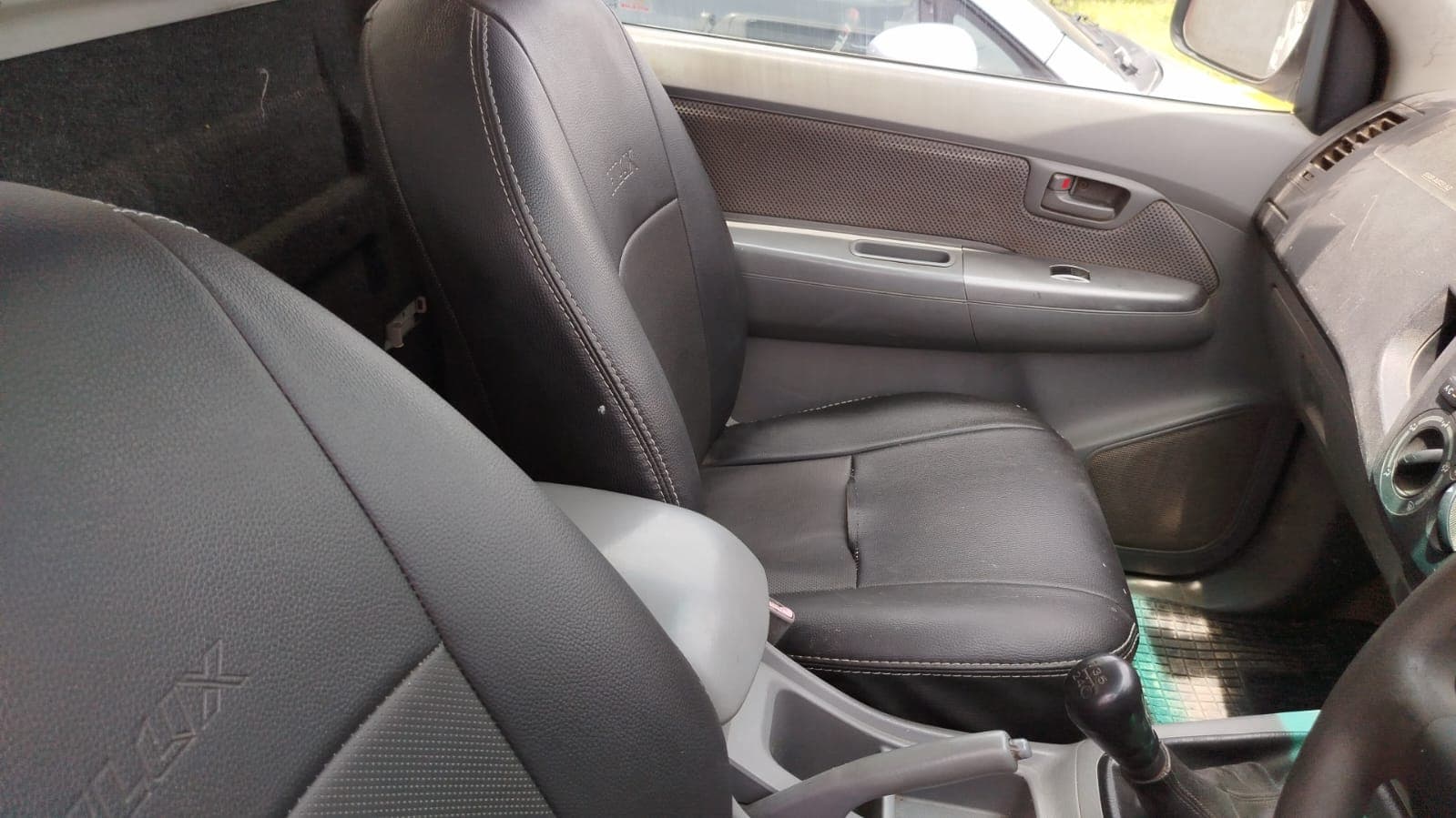 Toyota Hilux 3.0 D4D 3,085m - 2011 — image 8