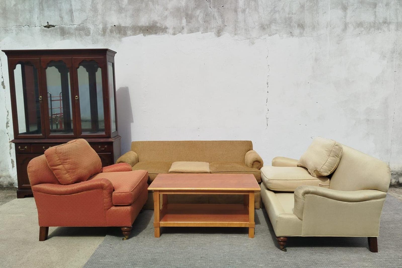 Furniture — image 1