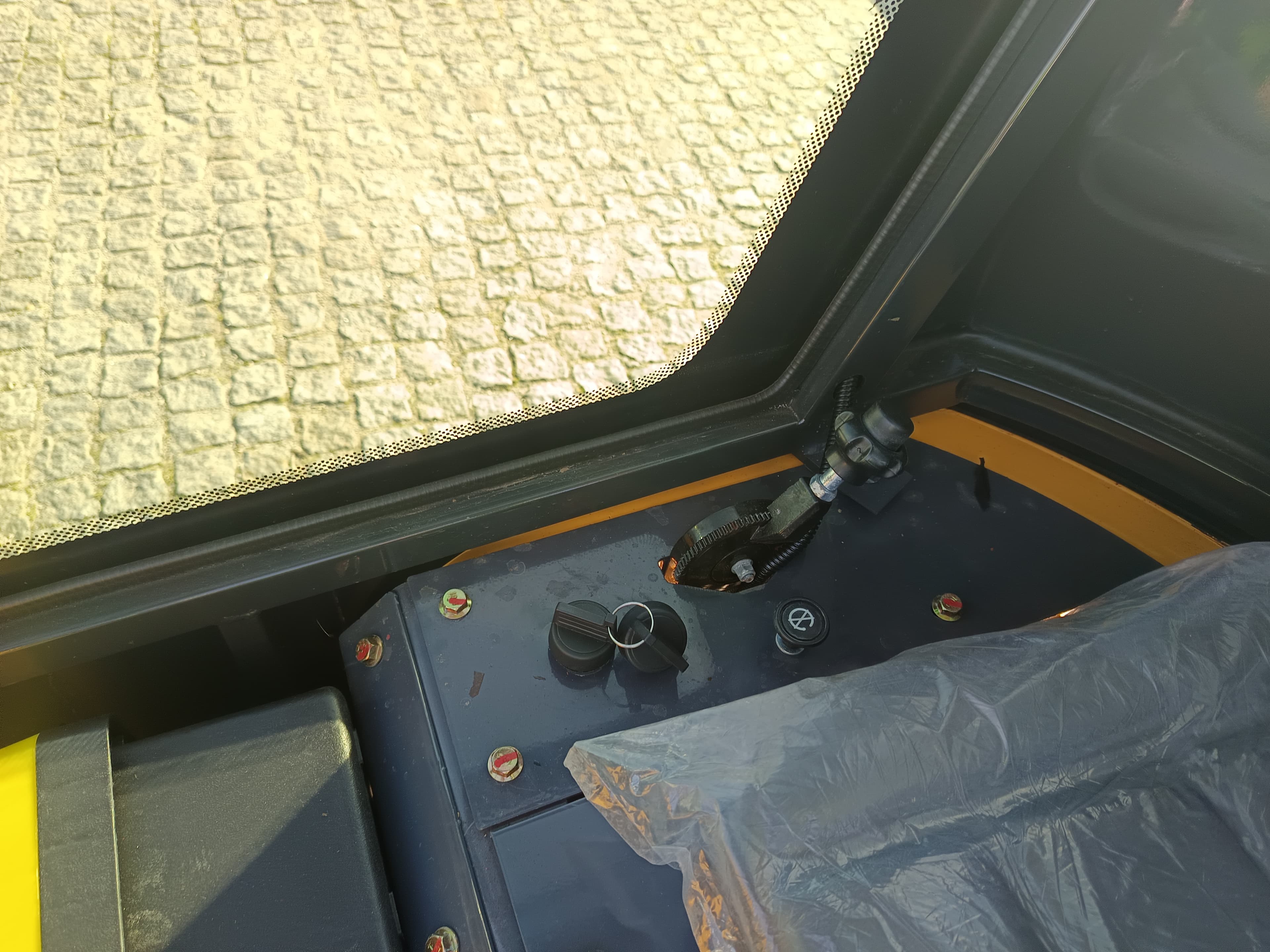 Mini Giratória Starvox · Ano 2025 — imagem 13