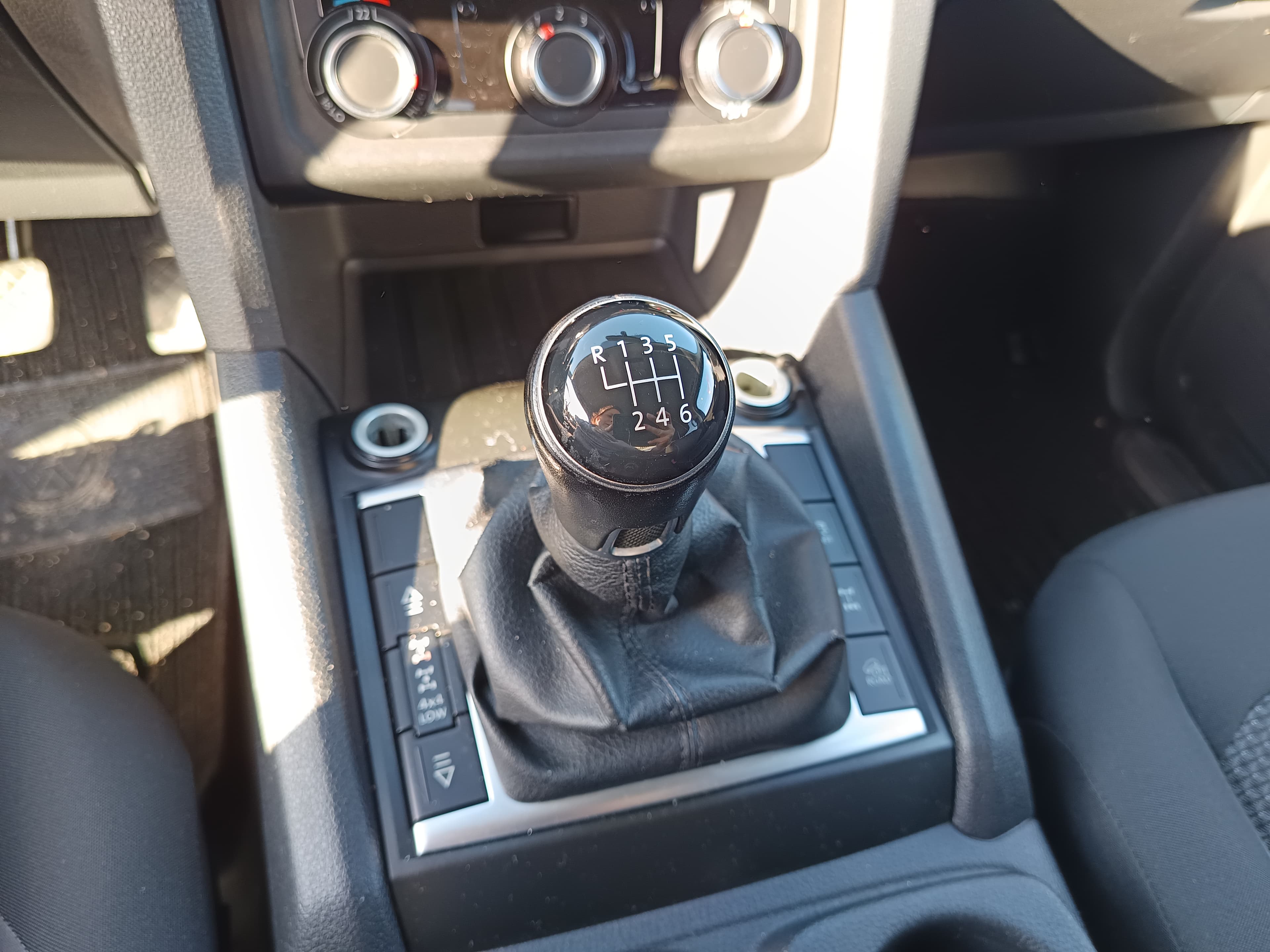 Volkswagen Amarok V6 TDI · Ano 2018 — imagem 36