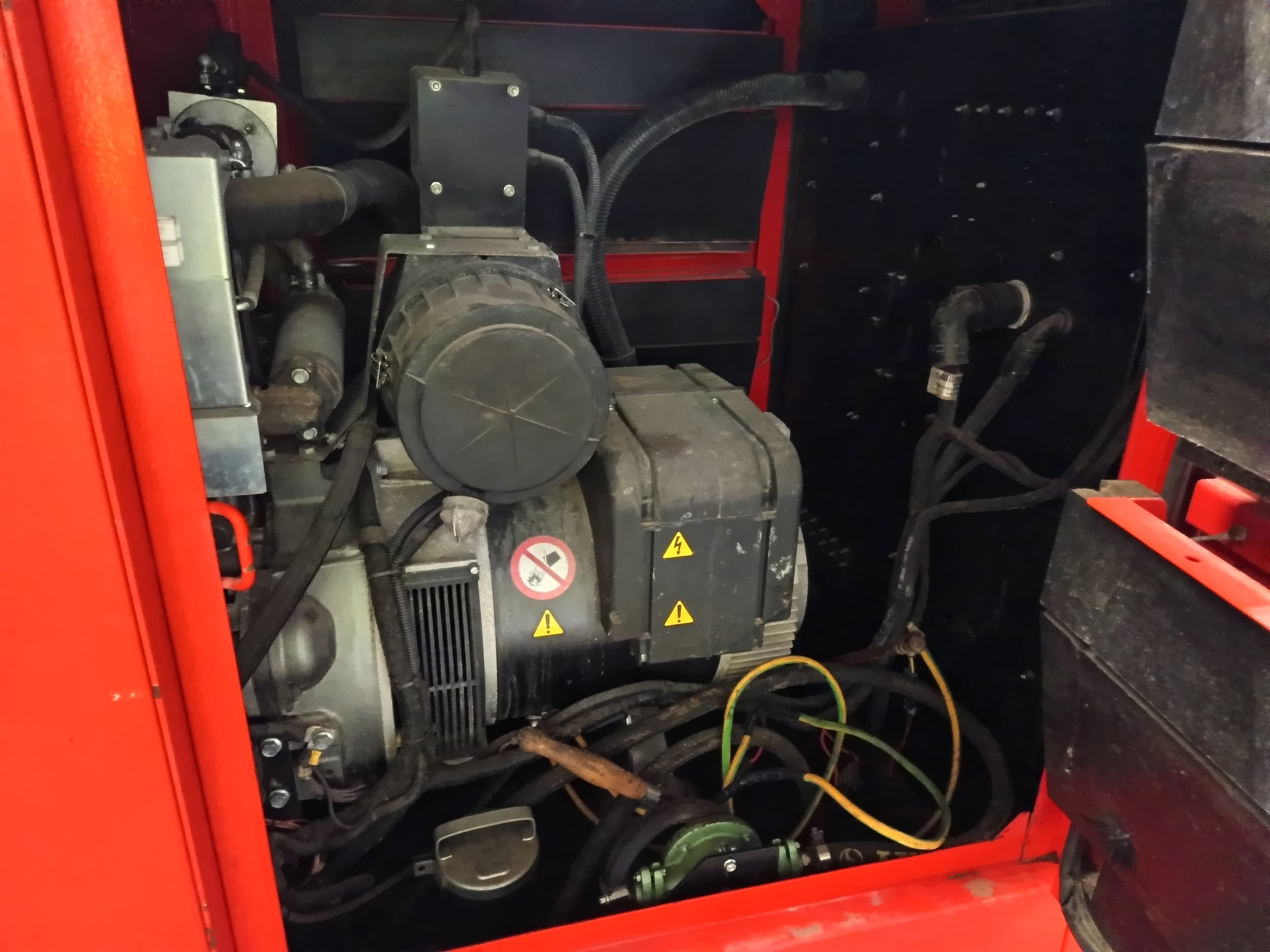 Gerador Doosan · Ano 2016 — imagem 11