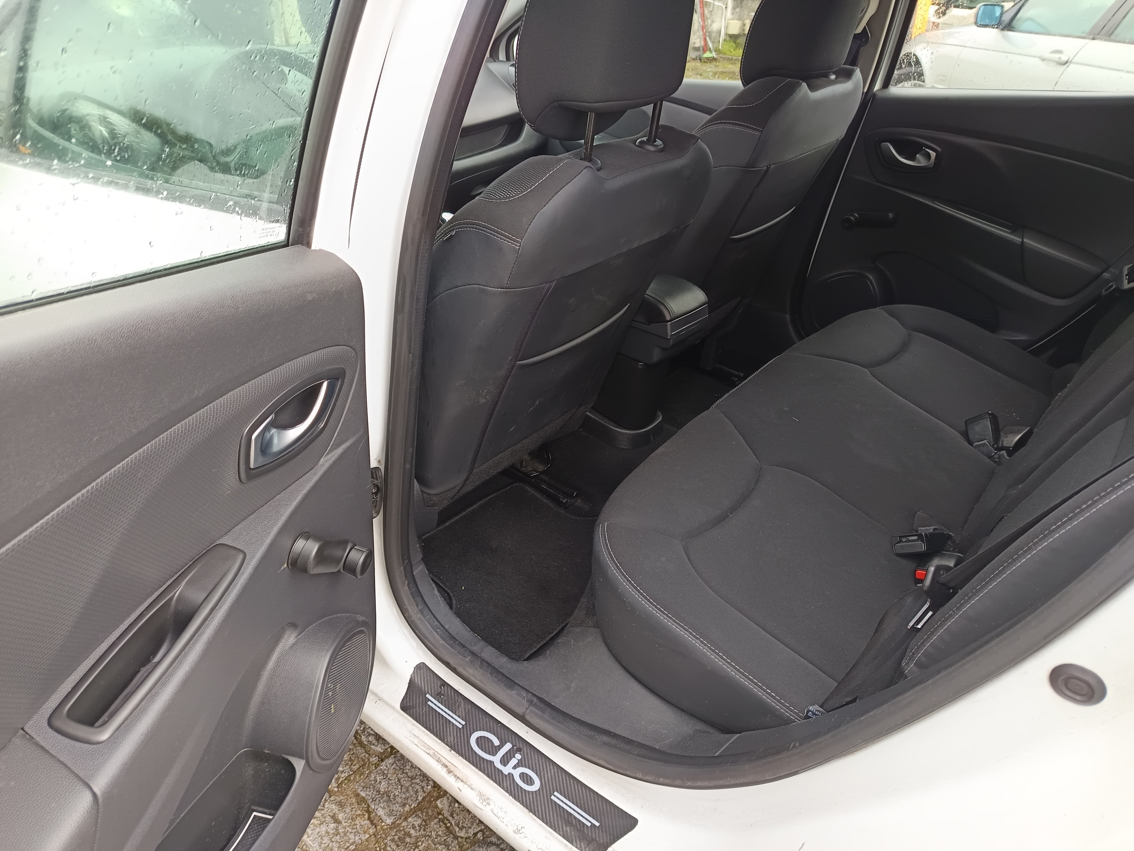 Renault Clio · Ano 2019 — imagem 28