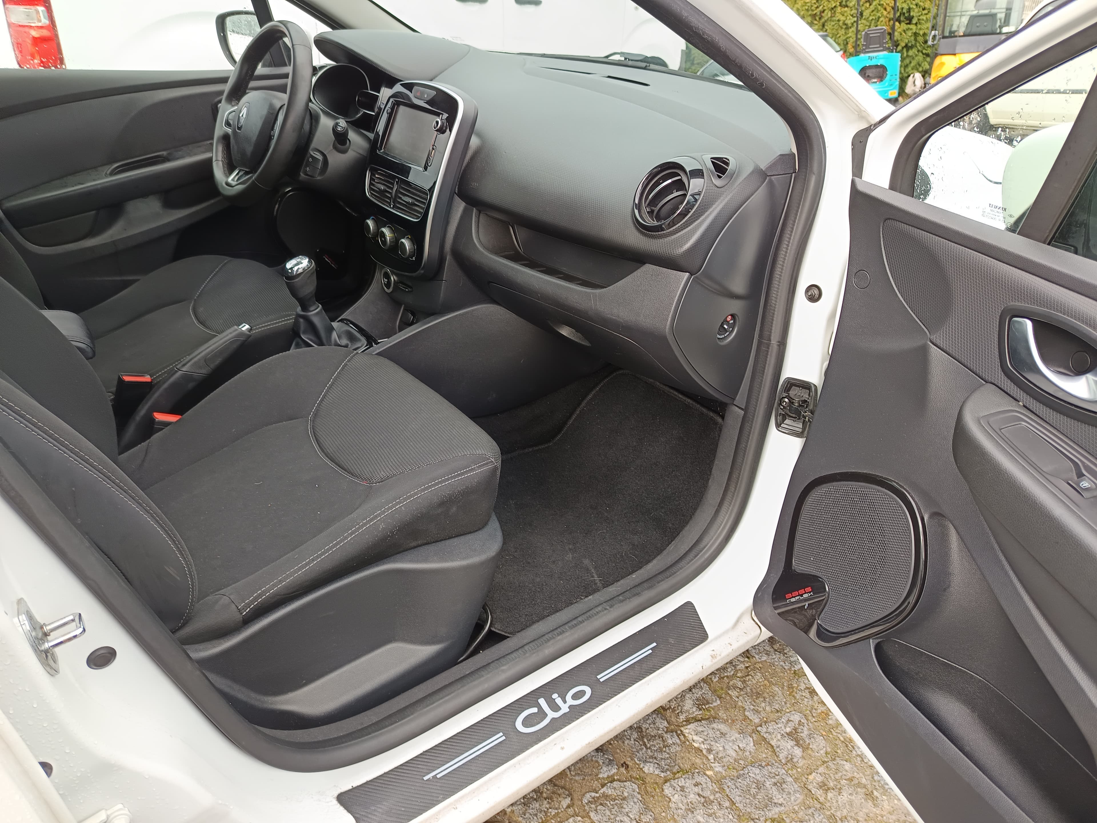 Renault Clio · Ano 2019 — imagem 25