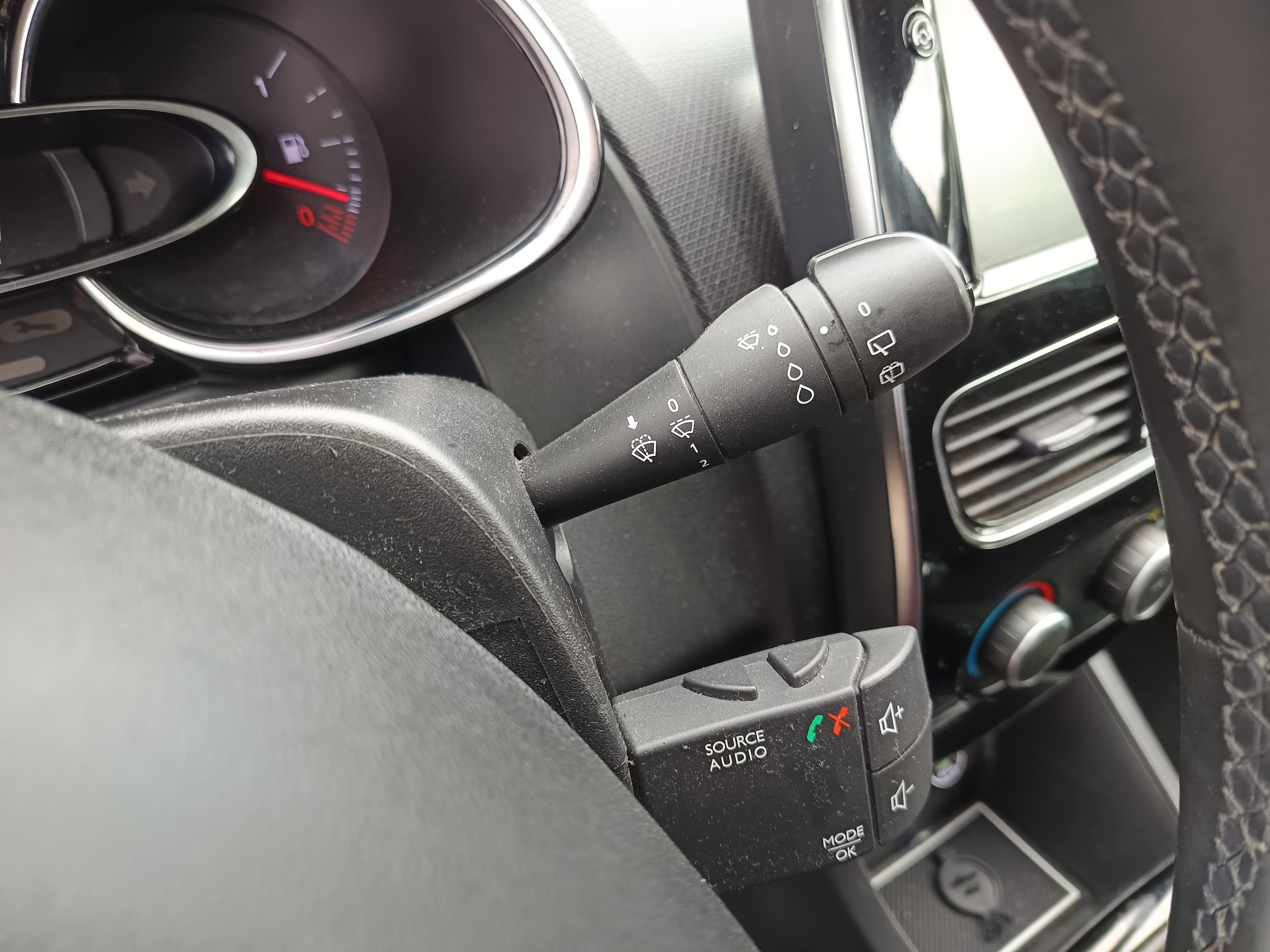Renault Clio · Ano 2019 — imagem 41