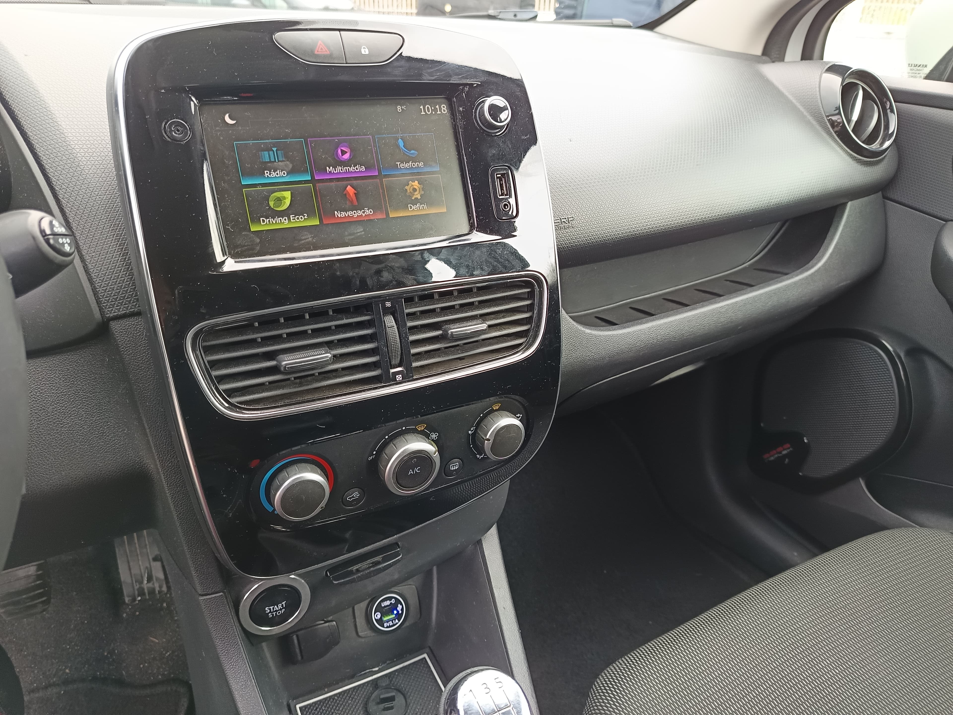 Renault Clio · Ano 2019 — imagem 35