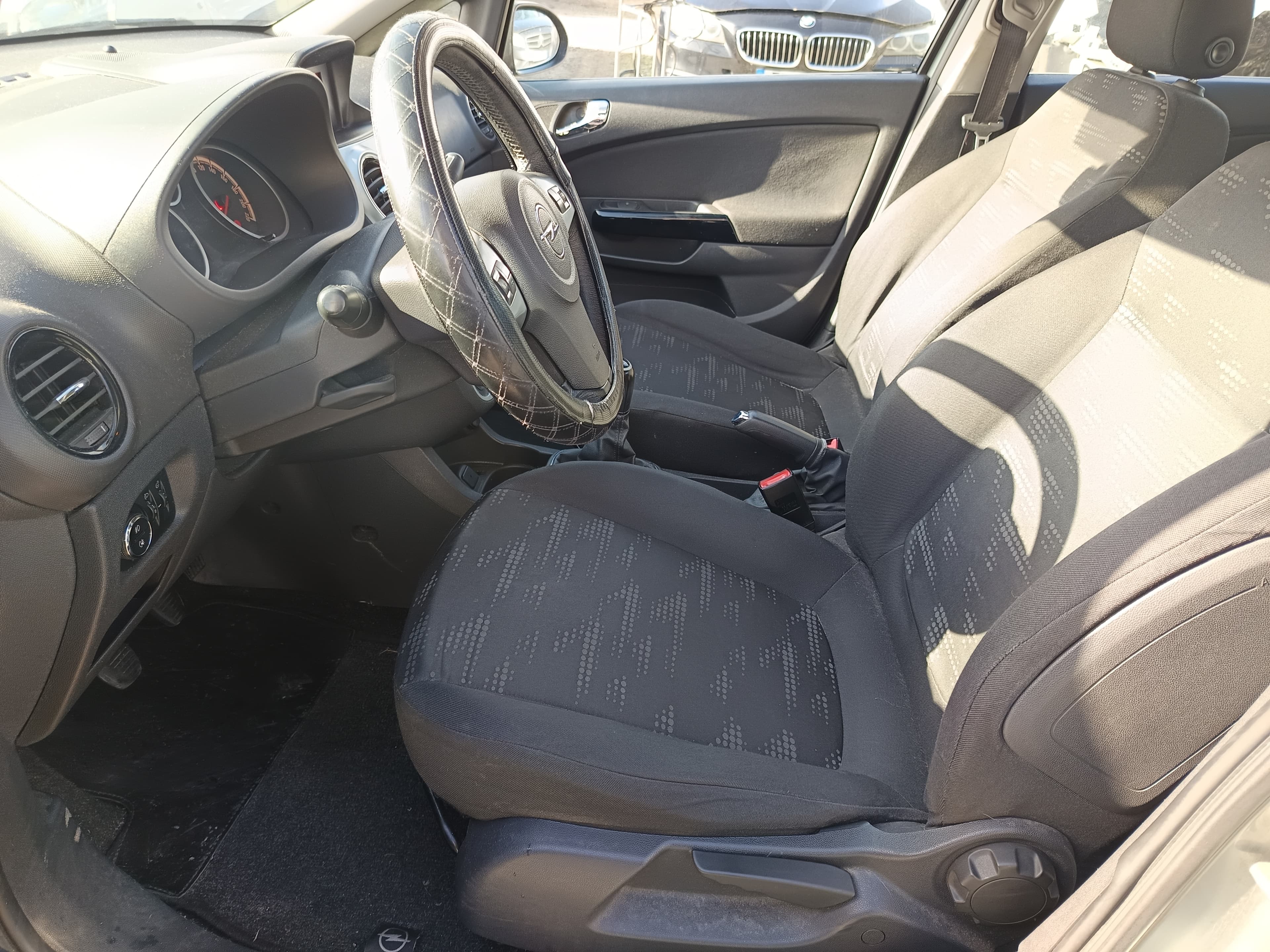 Opel Corsa · Ano 2013 — imagem 30