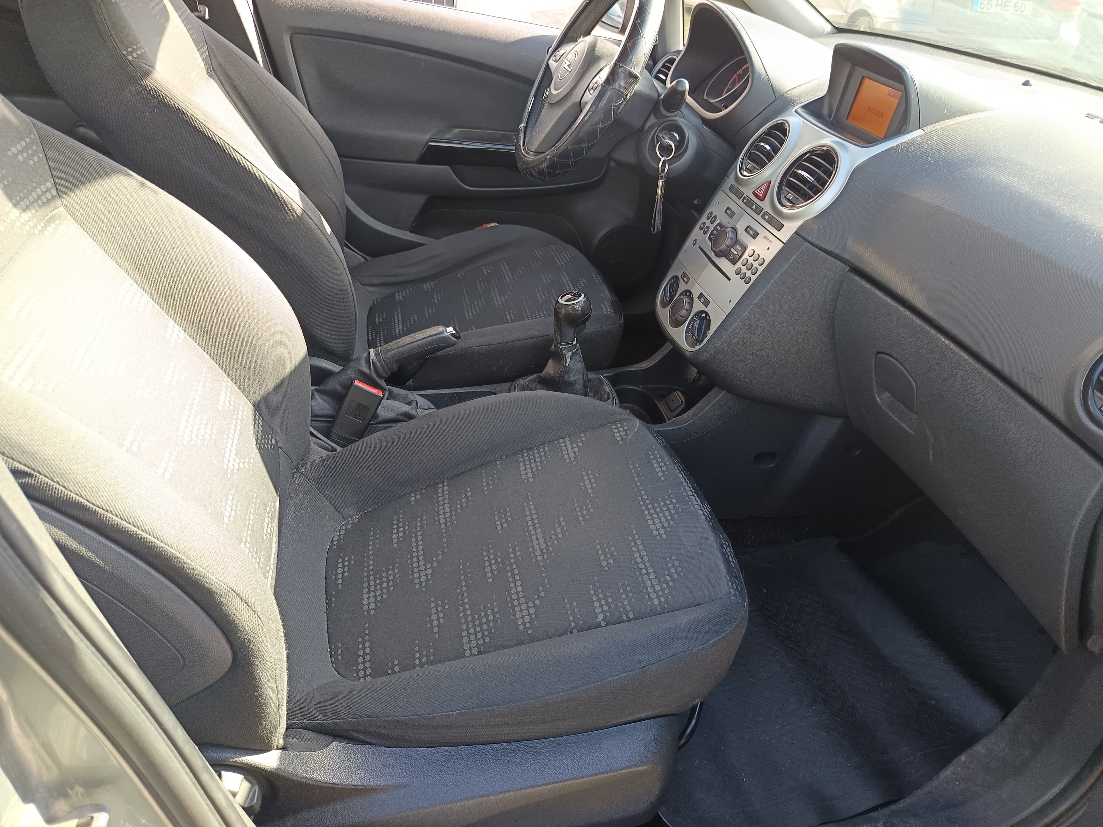 Opel Corsa · Ano 2013 — imagem 21
