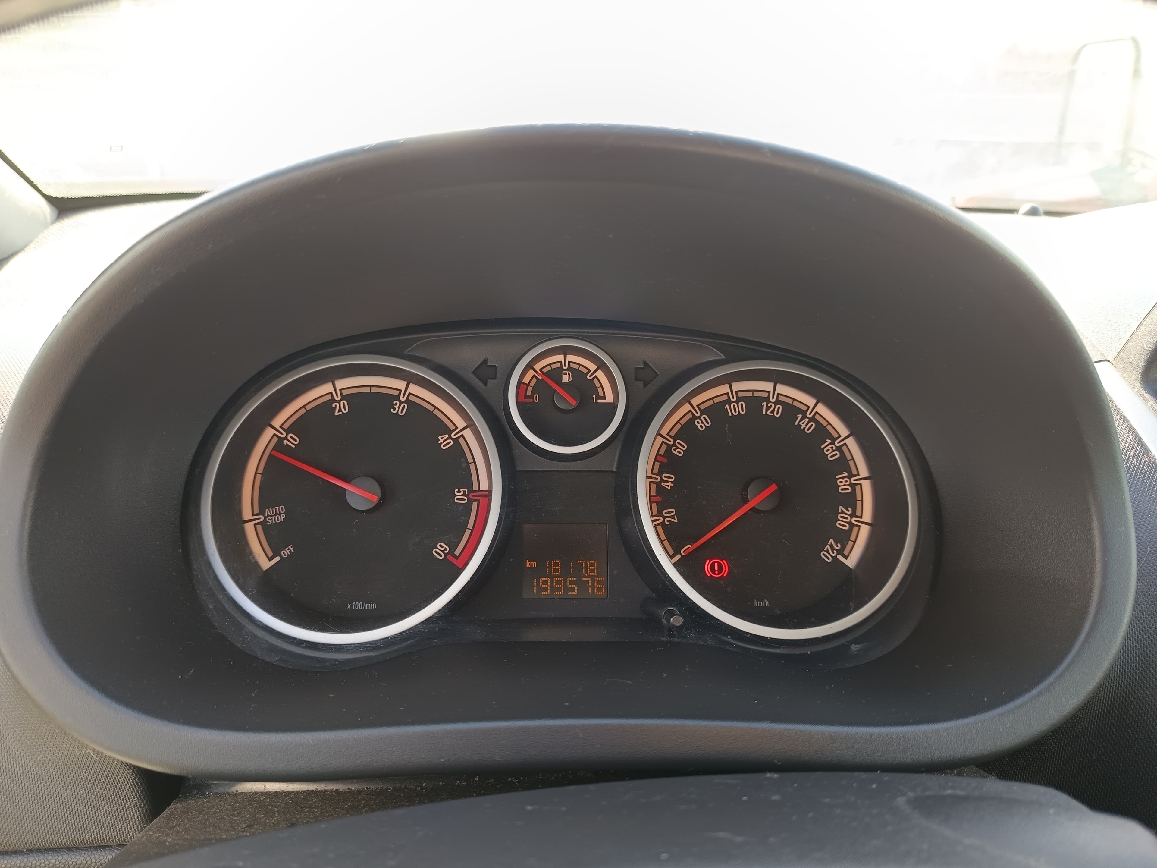 Opel Corsa · Ano 2013 — imagem 38