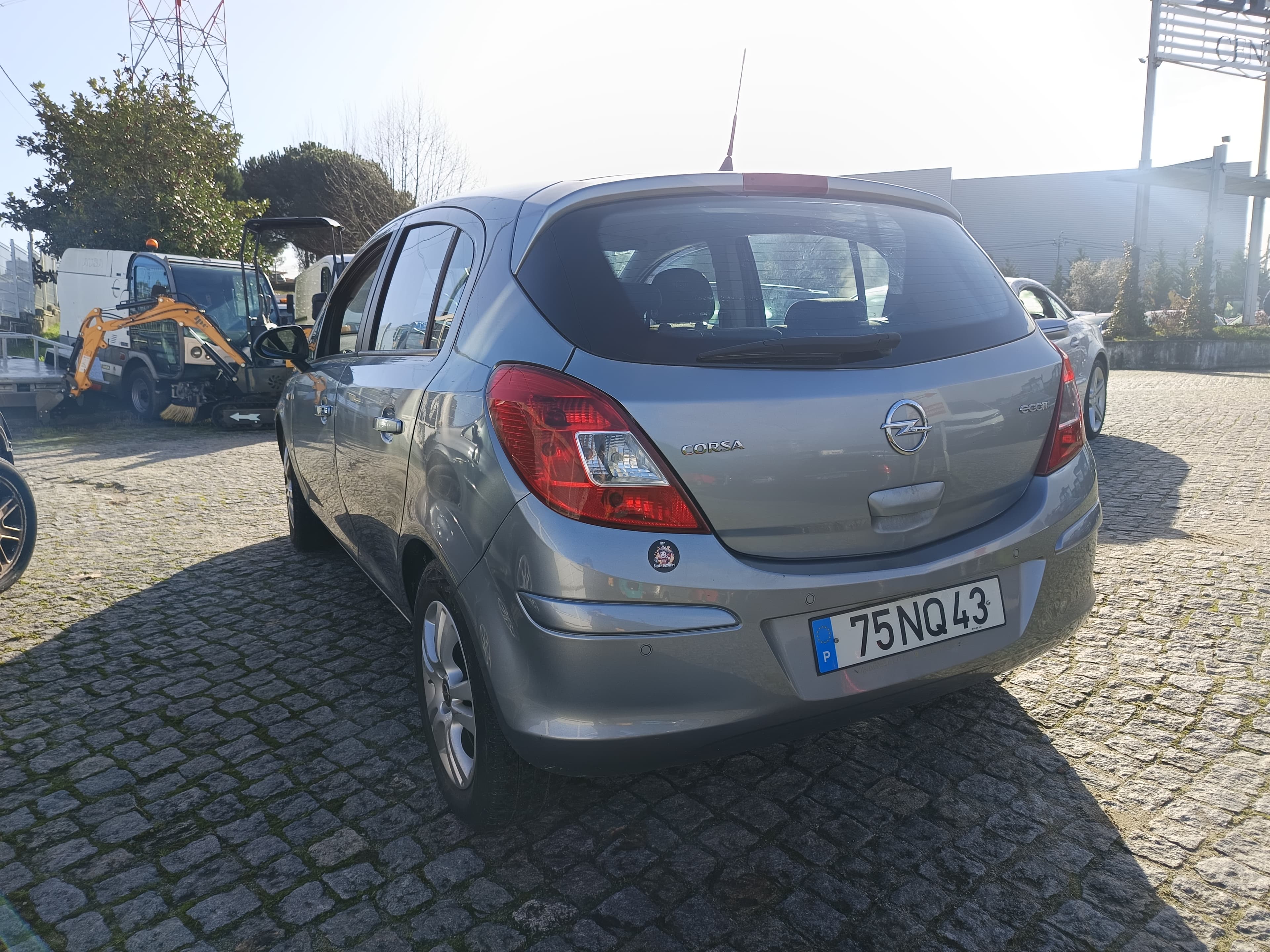 Opel Corsa · Ano 2013 — imagem 5