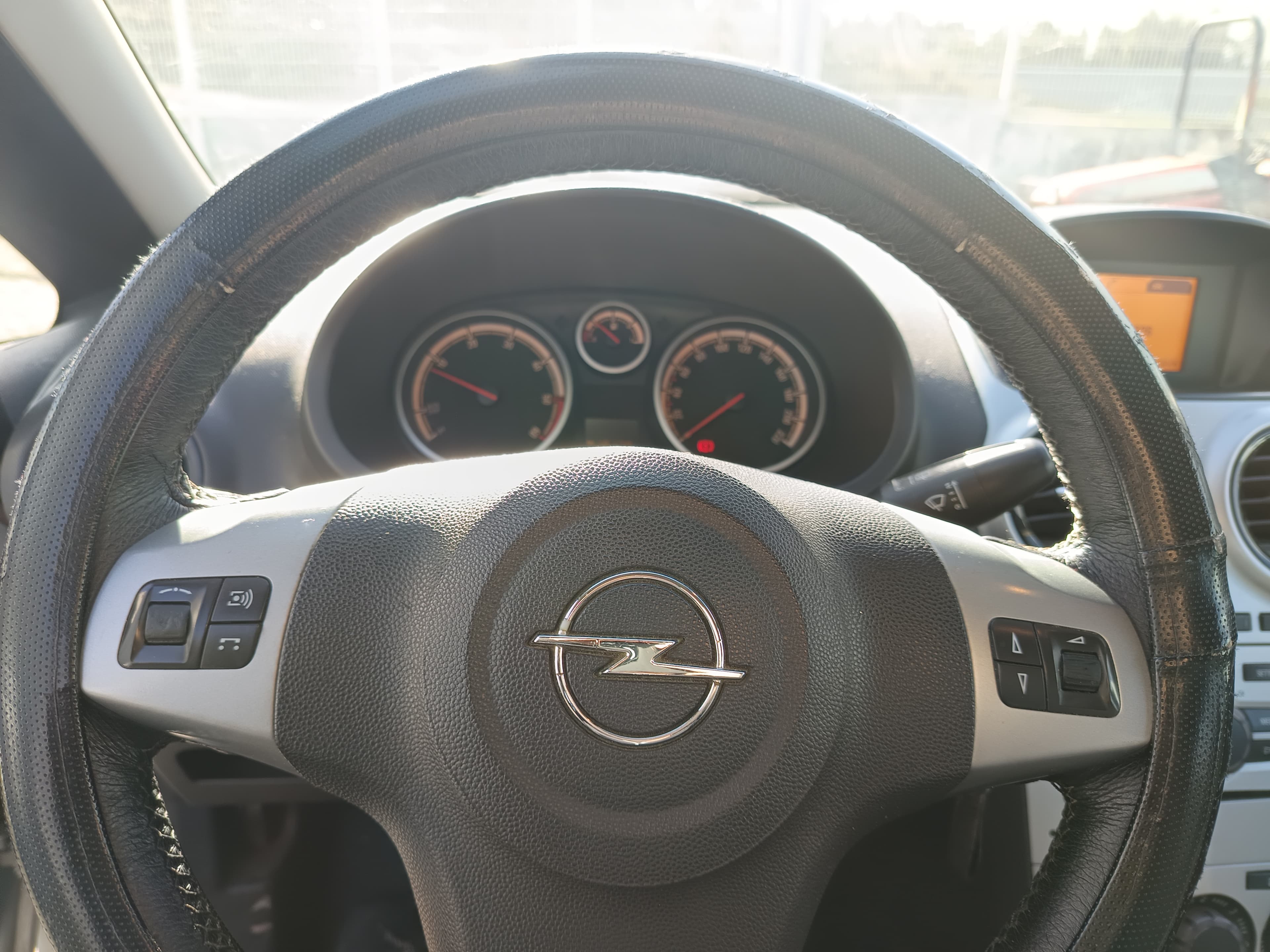 Opel Corsa · Ano 2013 — imagem 37