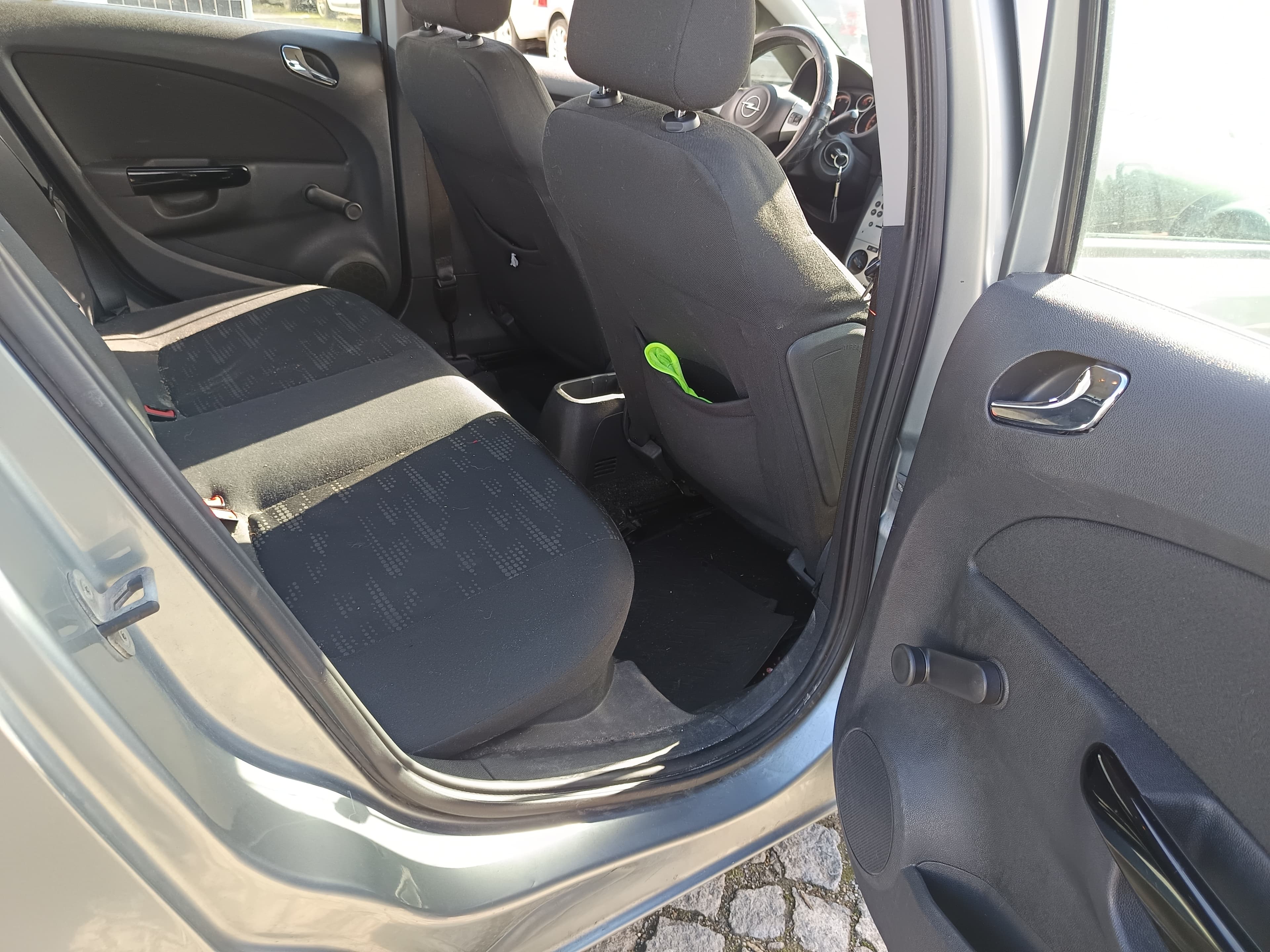 Opel Corsa · Ano 2013 — imagem 22
