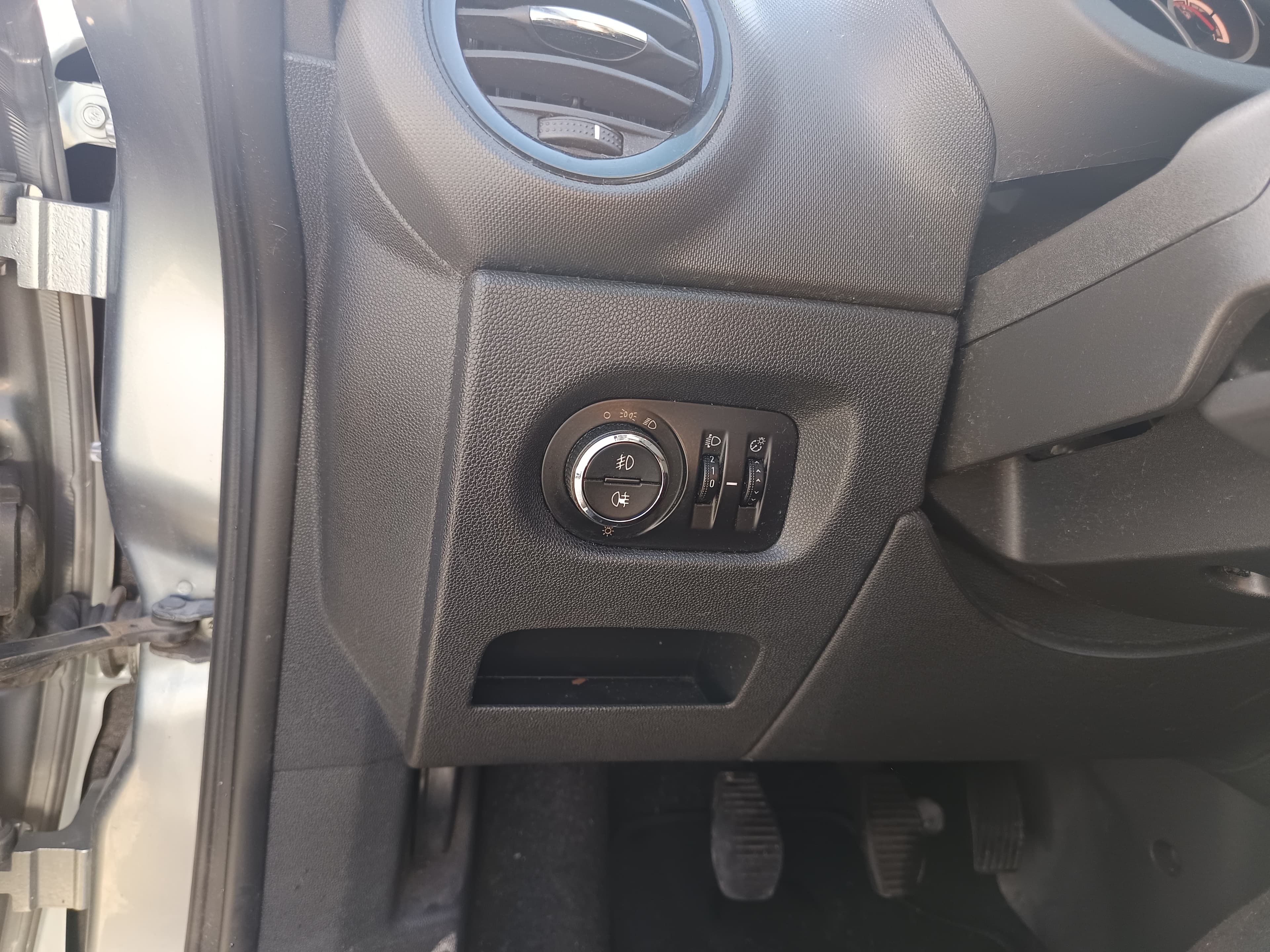 Opel Corsa · Ano 2013 — imagem 41