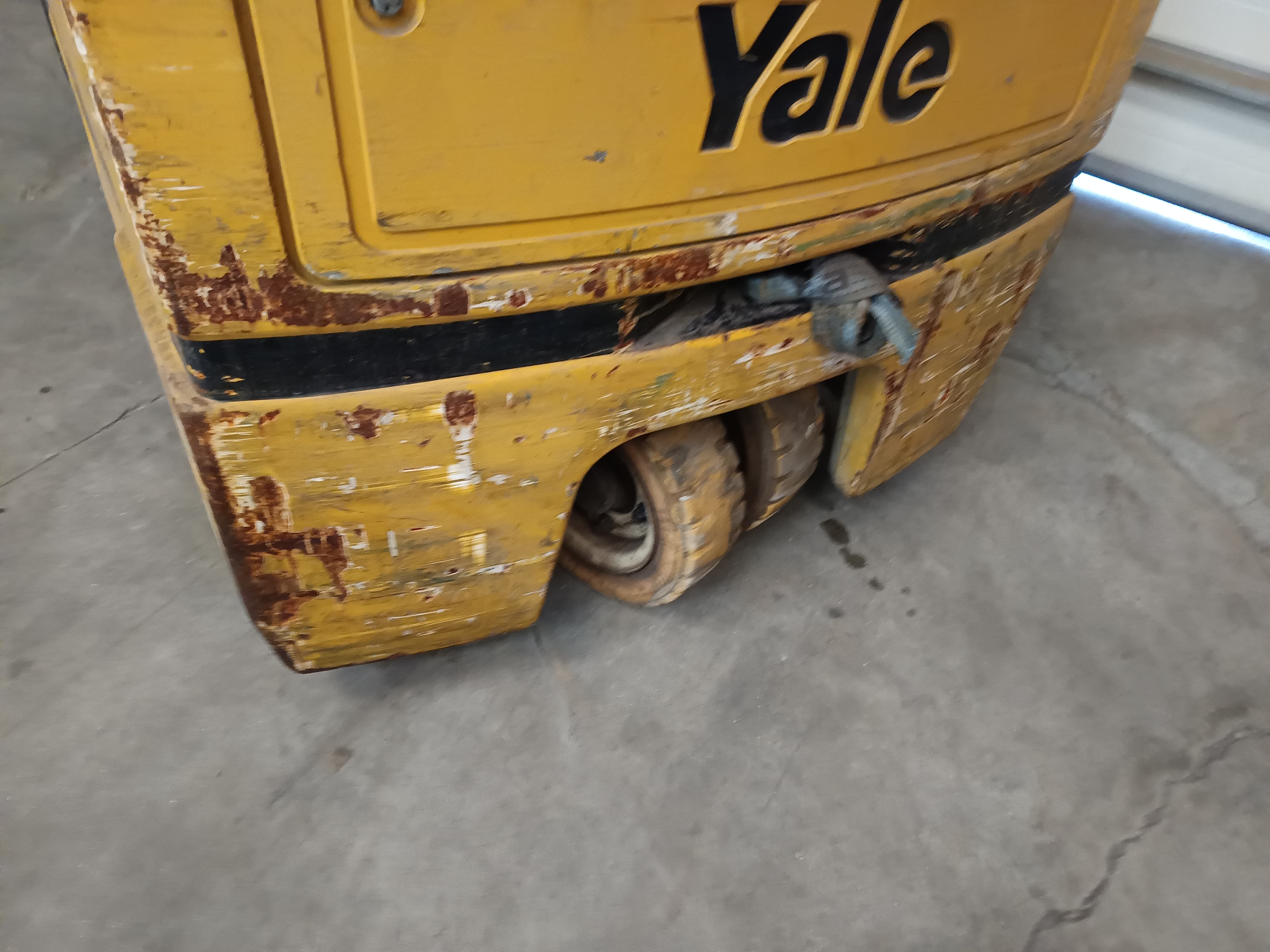 Empilhador Yale · Ano 2004 — image 12