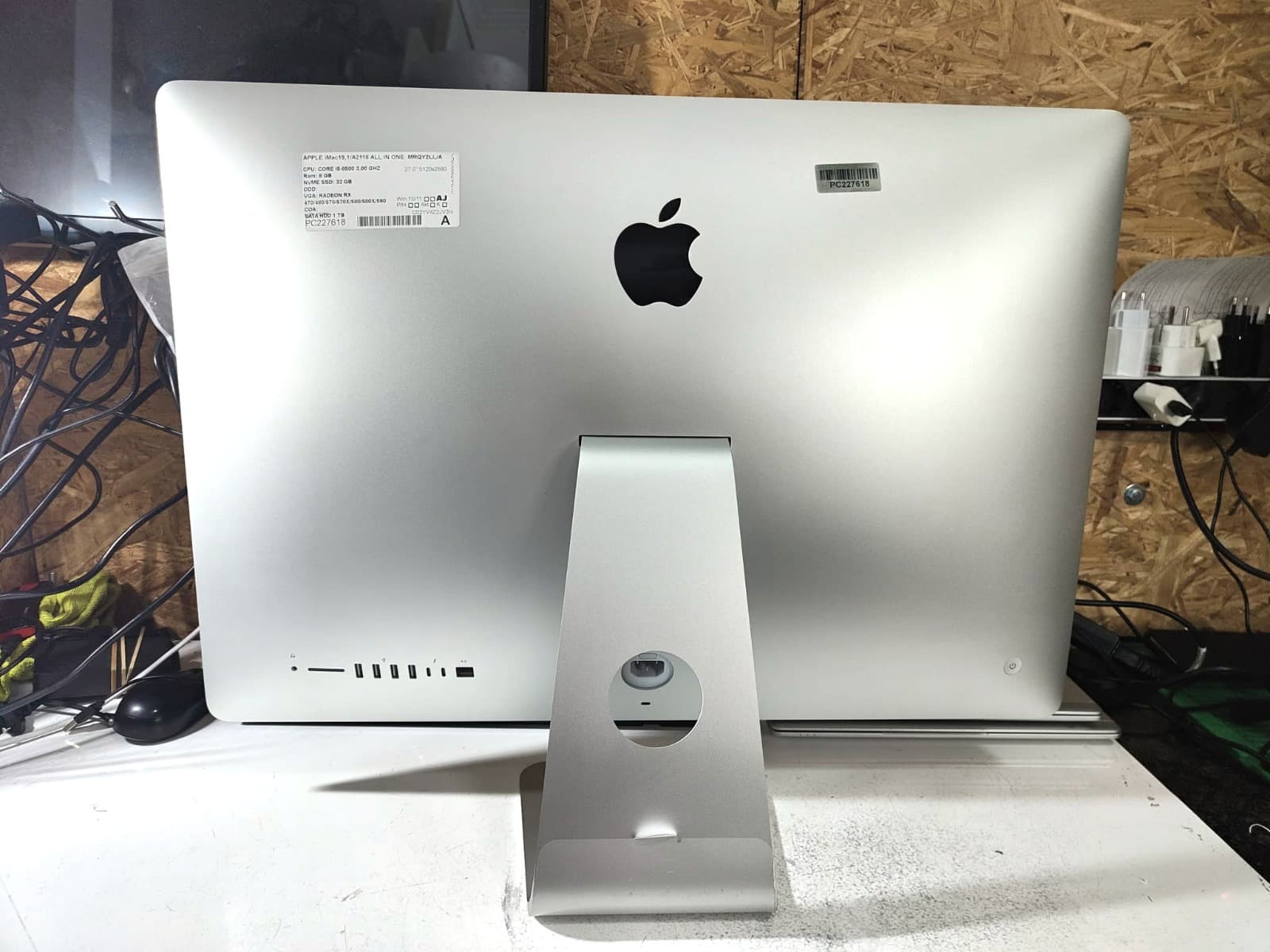 Computador Apple iMac A2115 — imagen 2