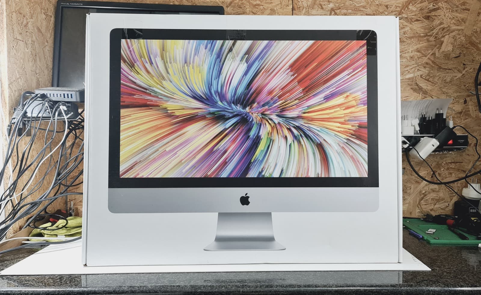 Computador Apple iMac A2115 — imagen 8