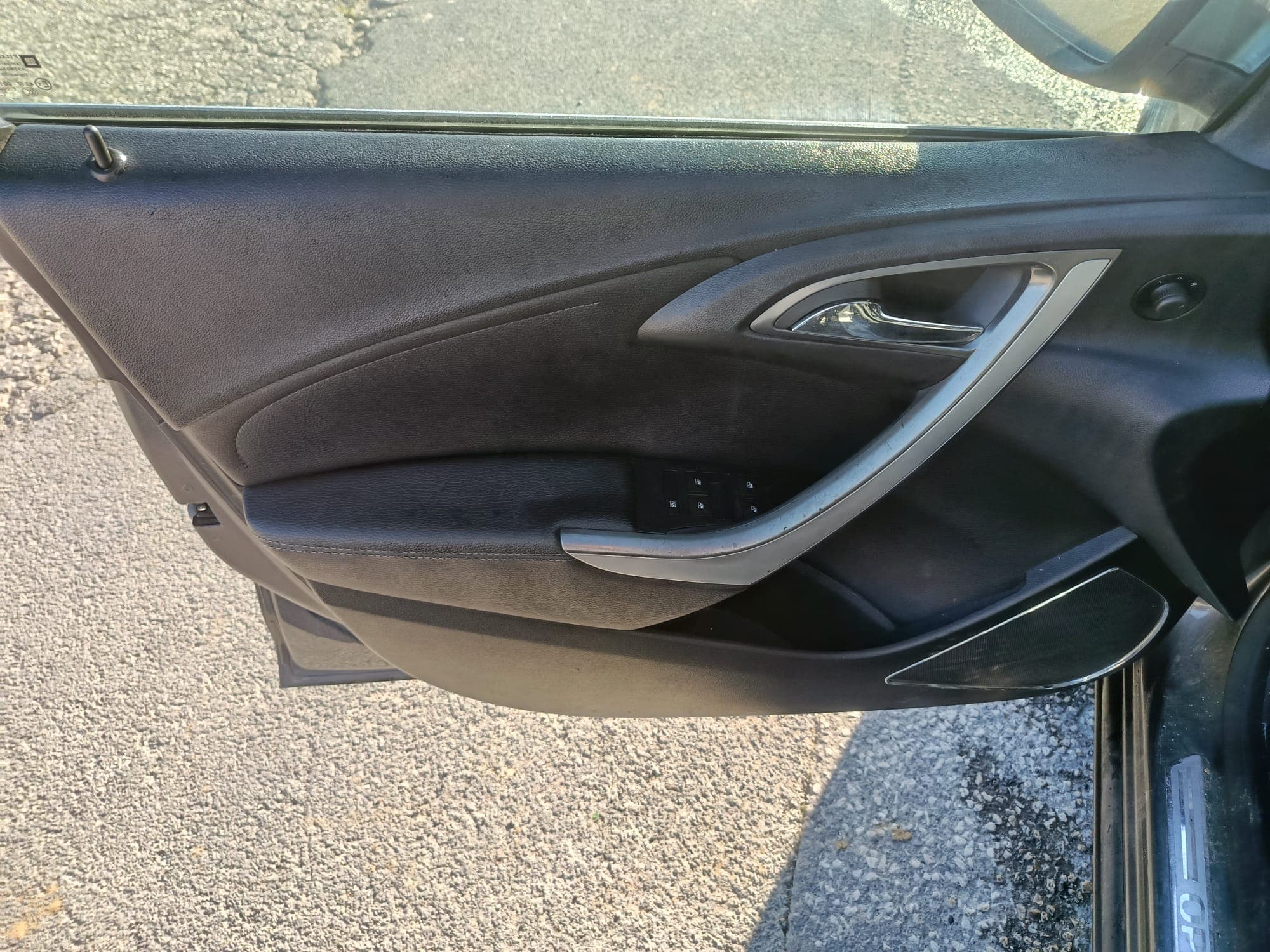 Opel Astra · Ano 2011 — imagem 23