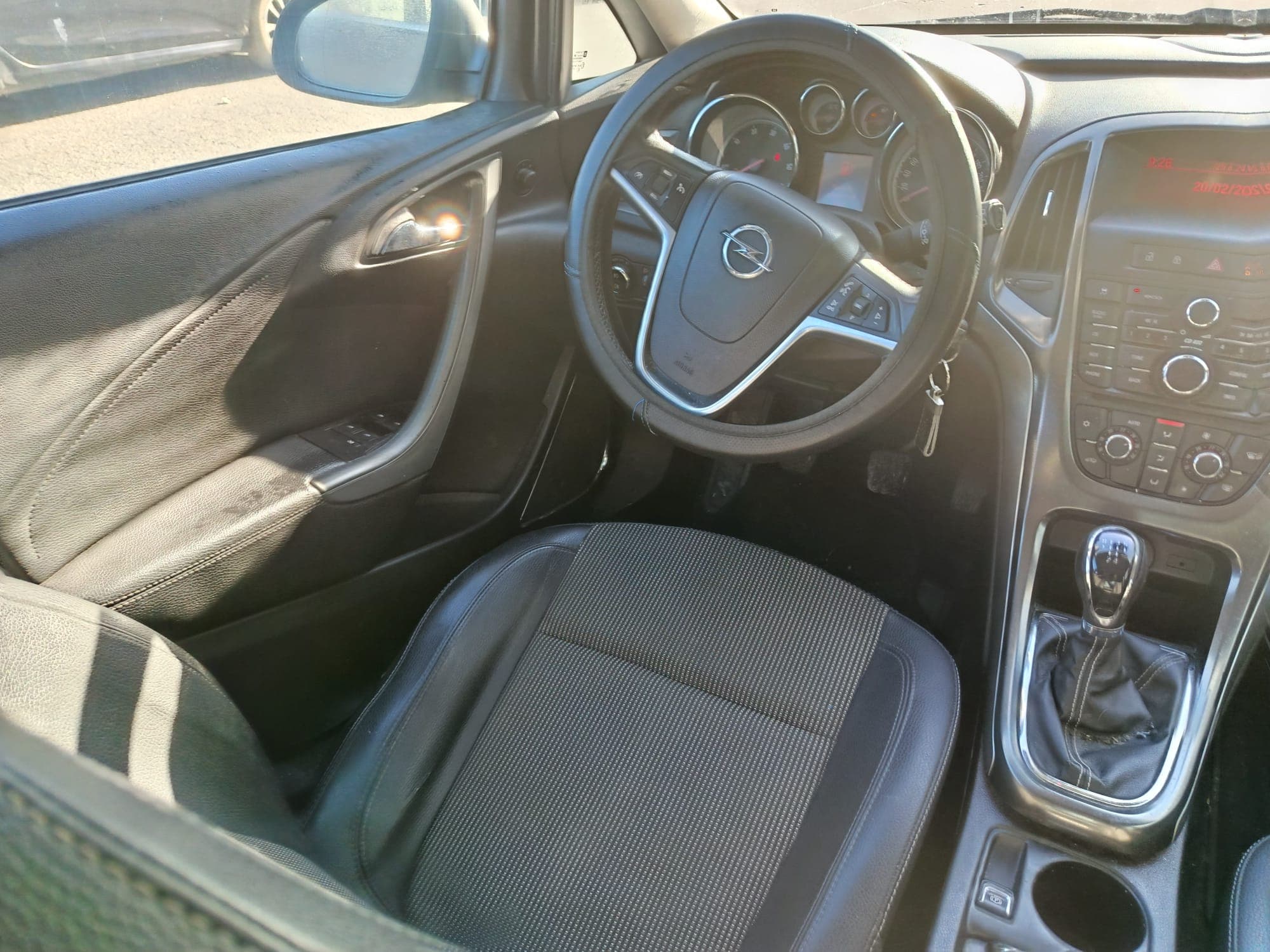 Opel Astra · Ano 2011 — imagem 20