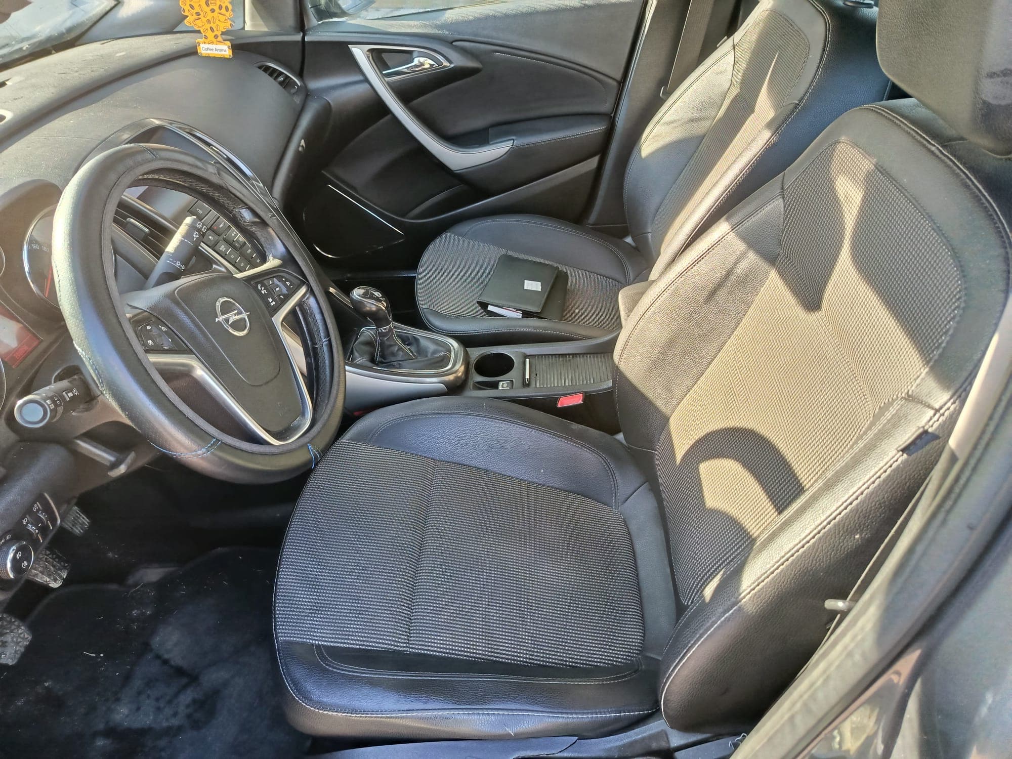 Opel Astra · Ano 2011 — imagem 15