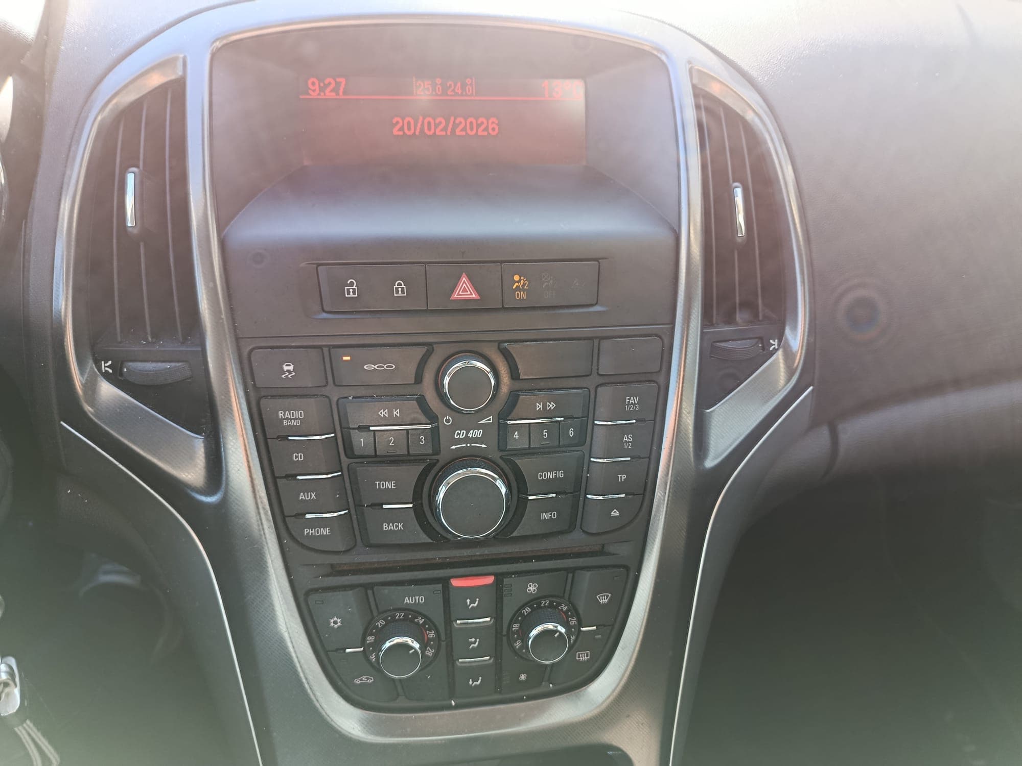 Opel Astra · Ano 2011 — imagem 13