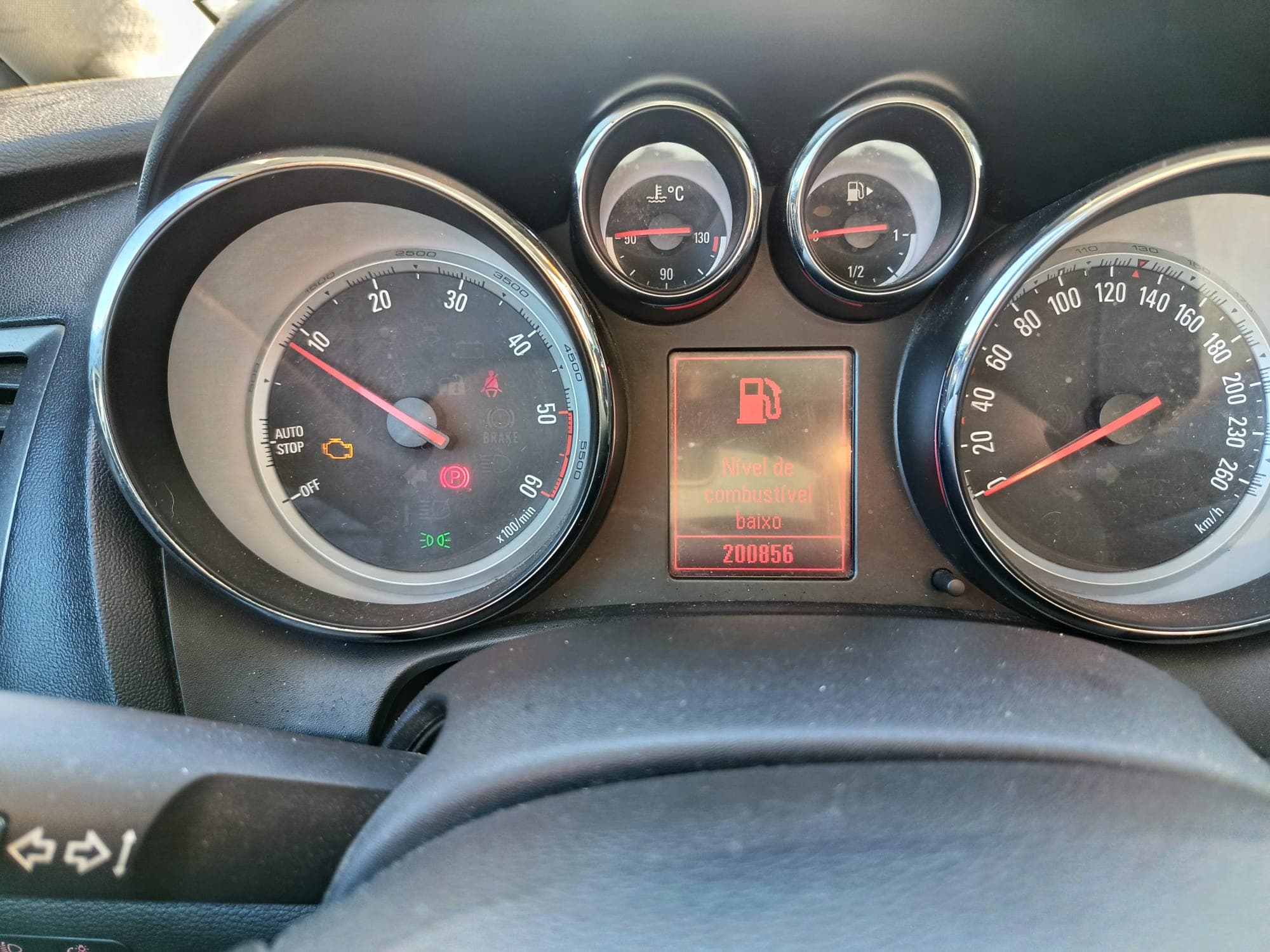 Opel Astra · Ano 2011 — imagem 14