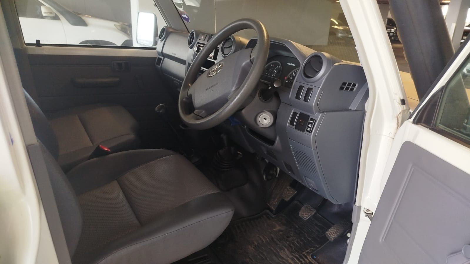Toyota/Land Cruiser 2,75m - 2018 — imagem 10