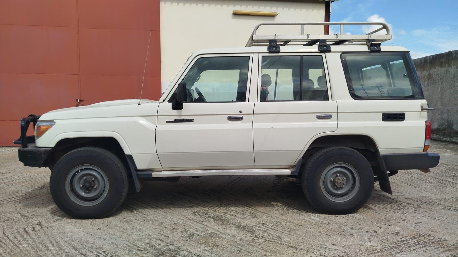 Toyota/Land Cruiser 2,75m - 2018 — imagem 17