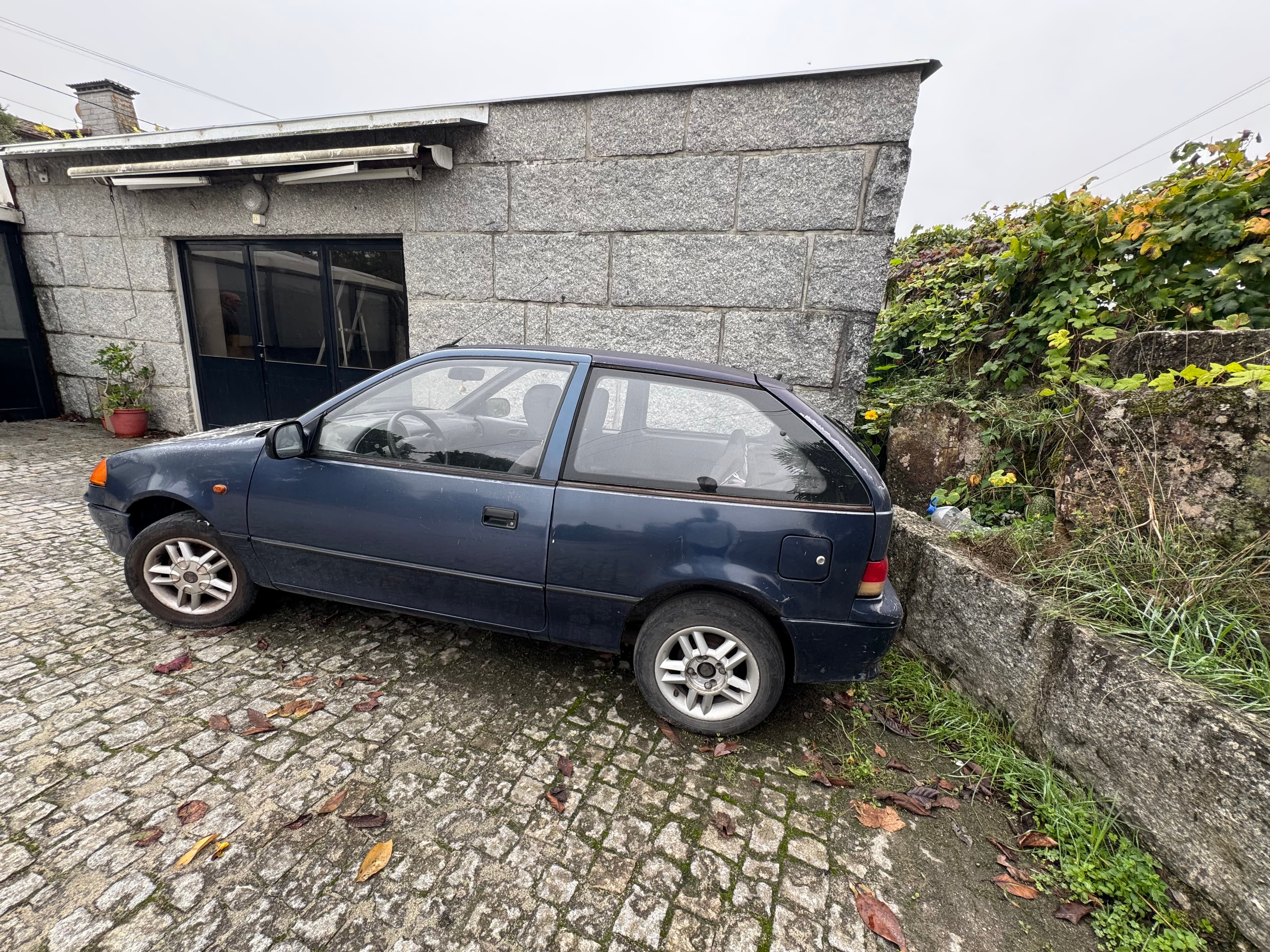 Suzuki Swift · Ano 1998 — imagem 4
