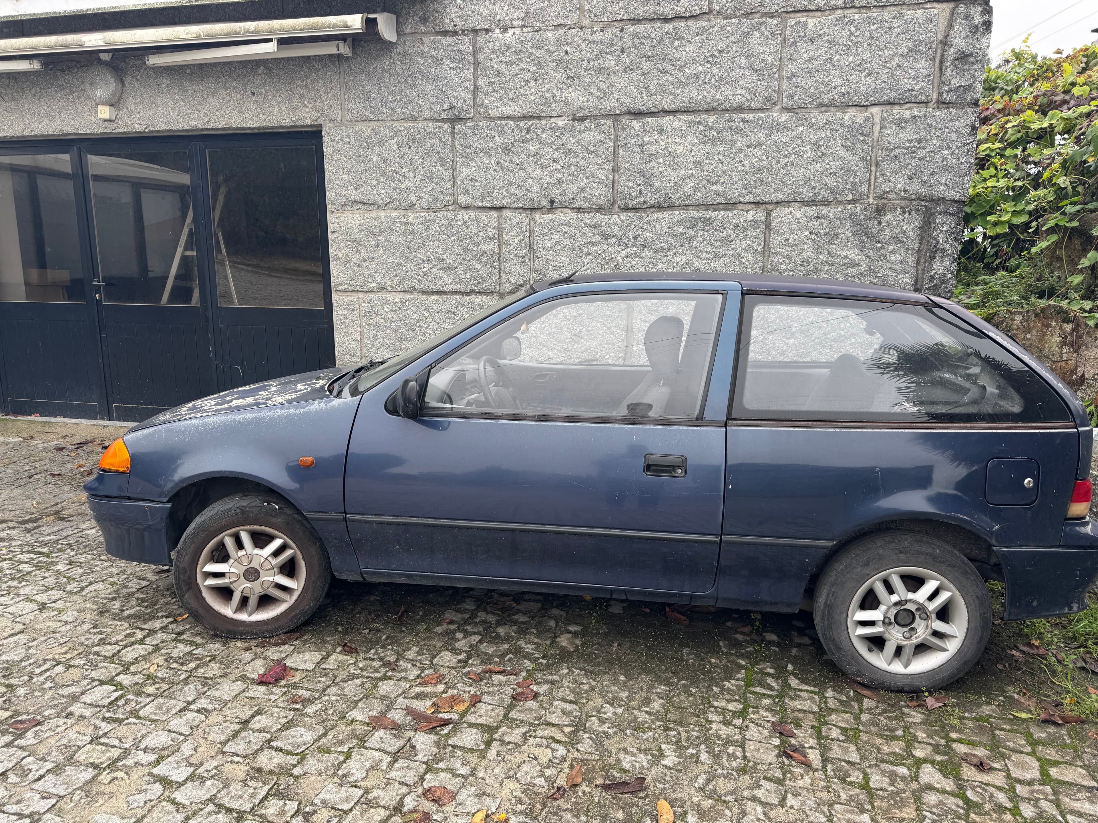 Suzuki Swift · Ano 1998 — imagem 3