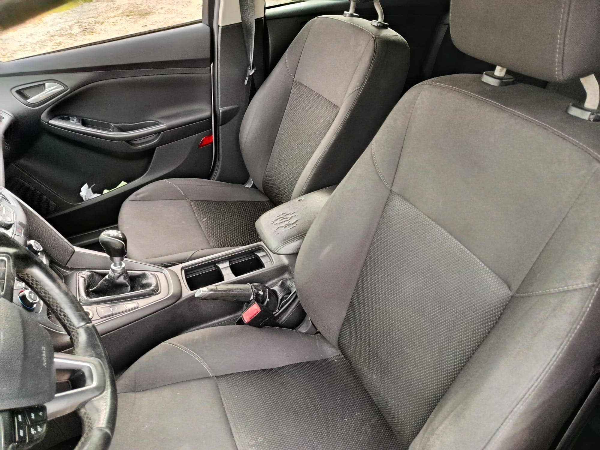 Ford Focus · Ano 2018 — image 12