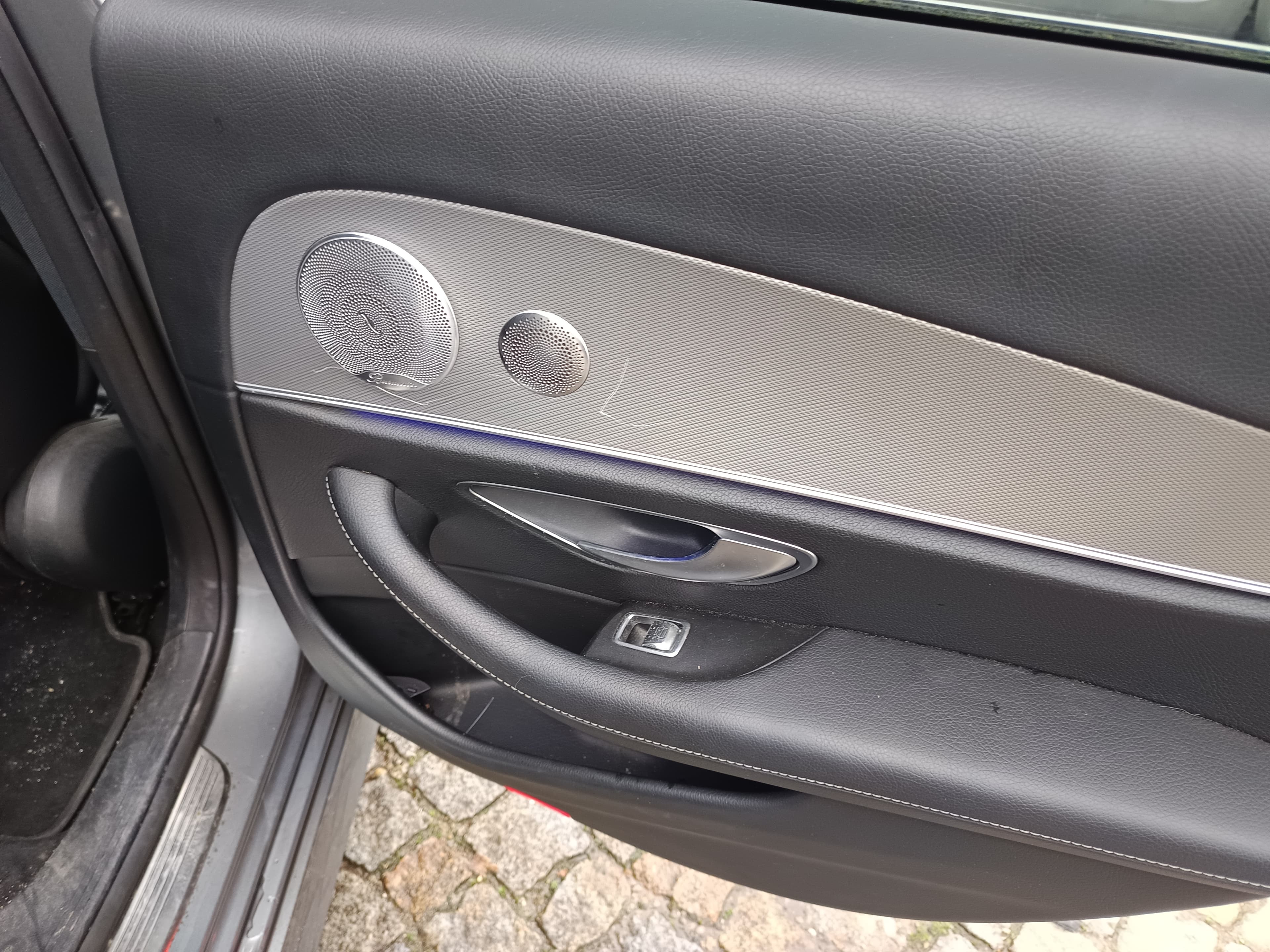 Mercedes-Benz E 220D · Ano 2016 — imagem 18