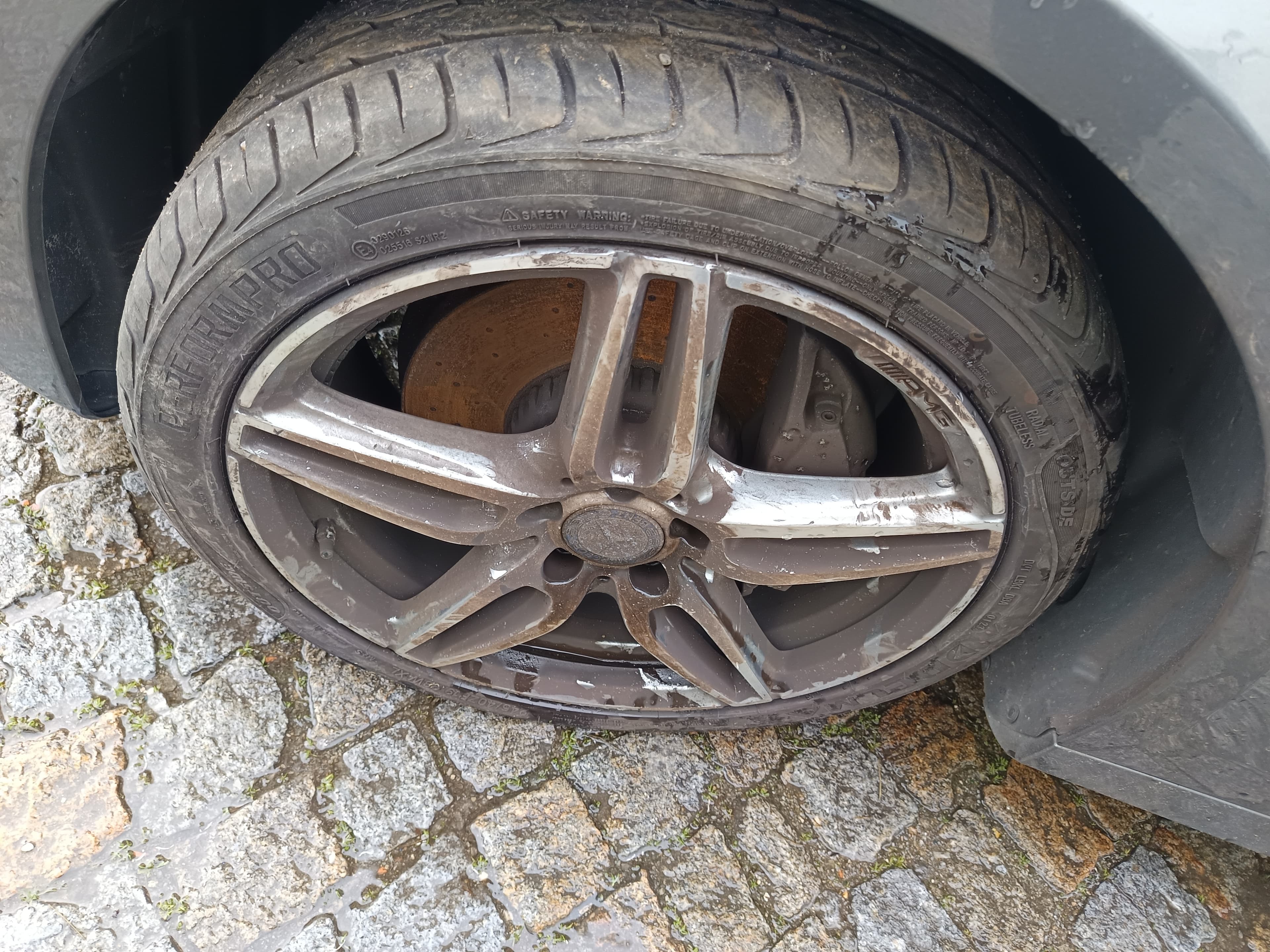 Mercedes-Benz E 220D · Ano 2016 — imagem 12