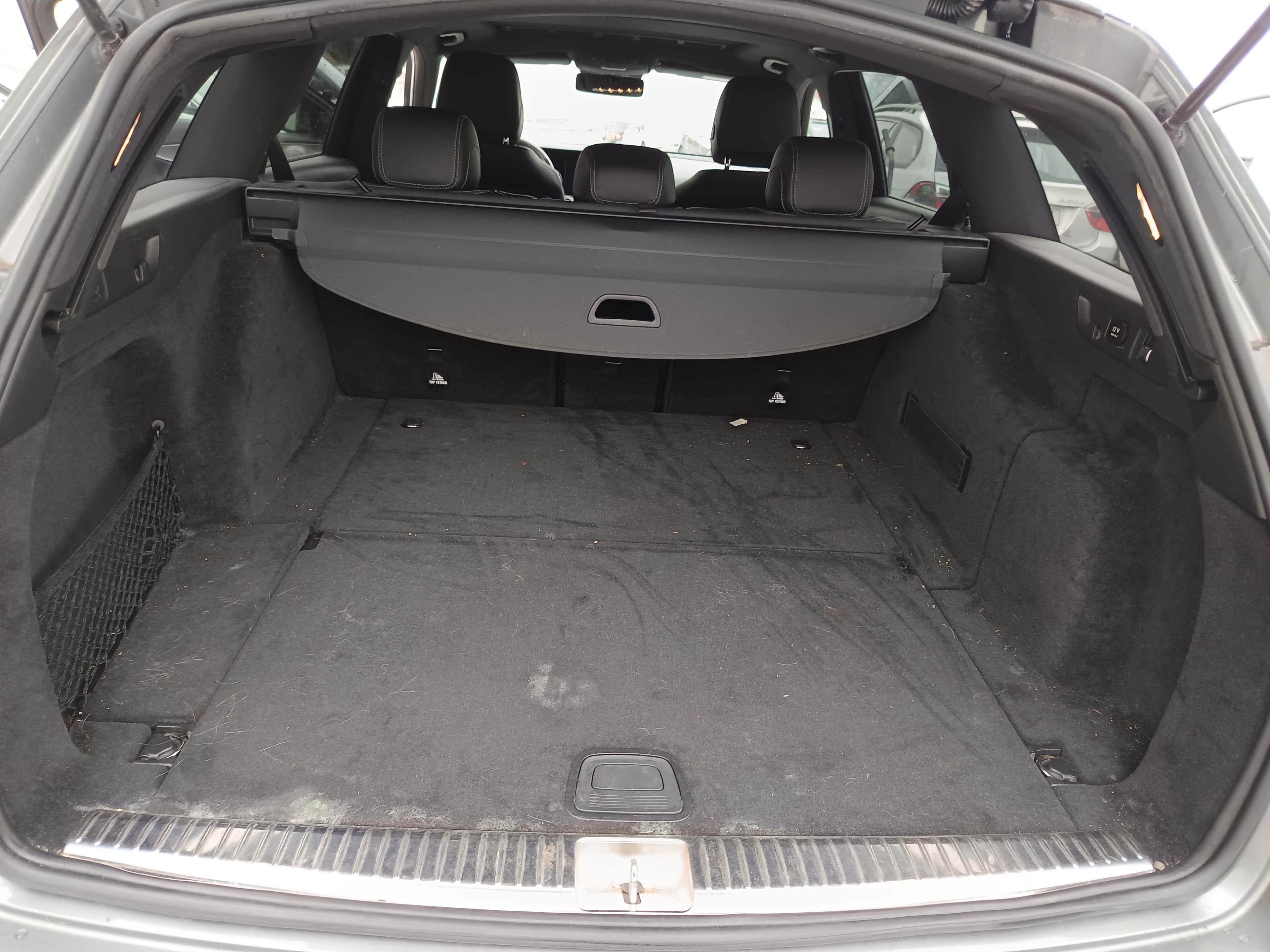 Mercedes-Benz E 220D · Ano 2016 — imagem 13