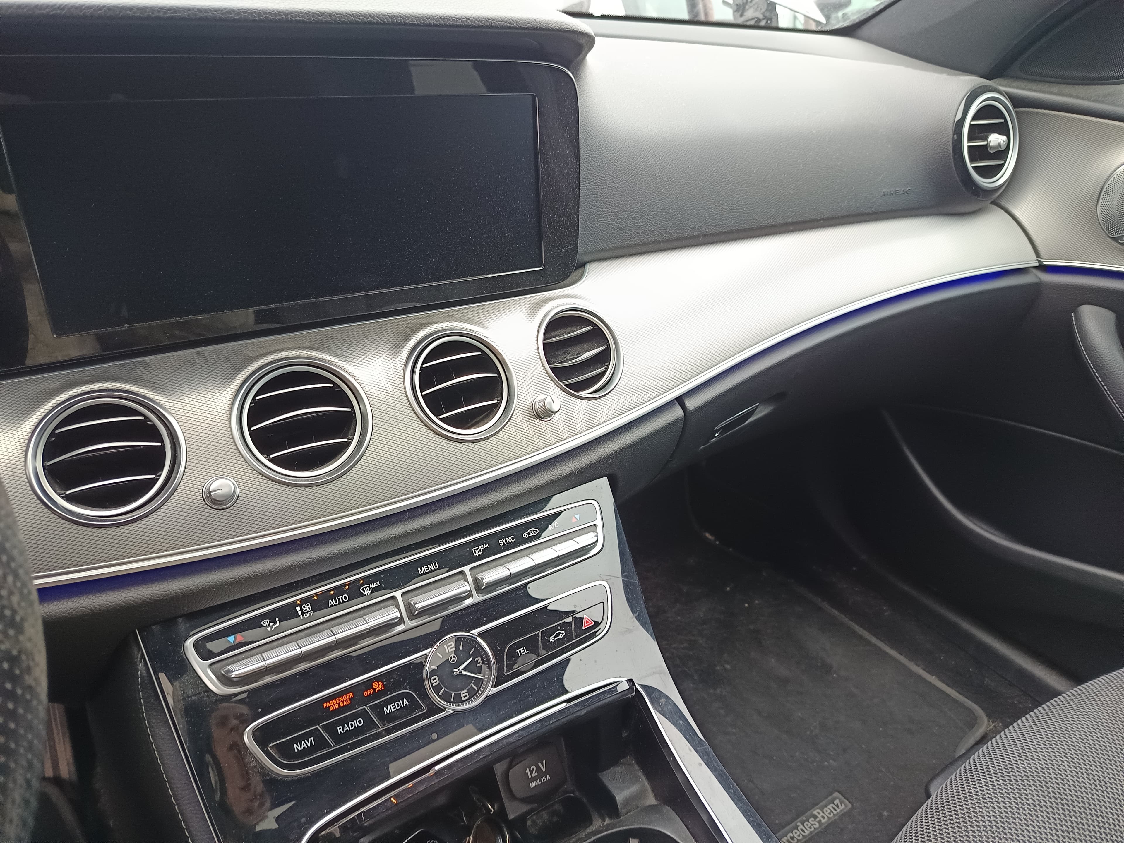 Mercedes-Benz E 220D · Ano 2016 — imagem 34