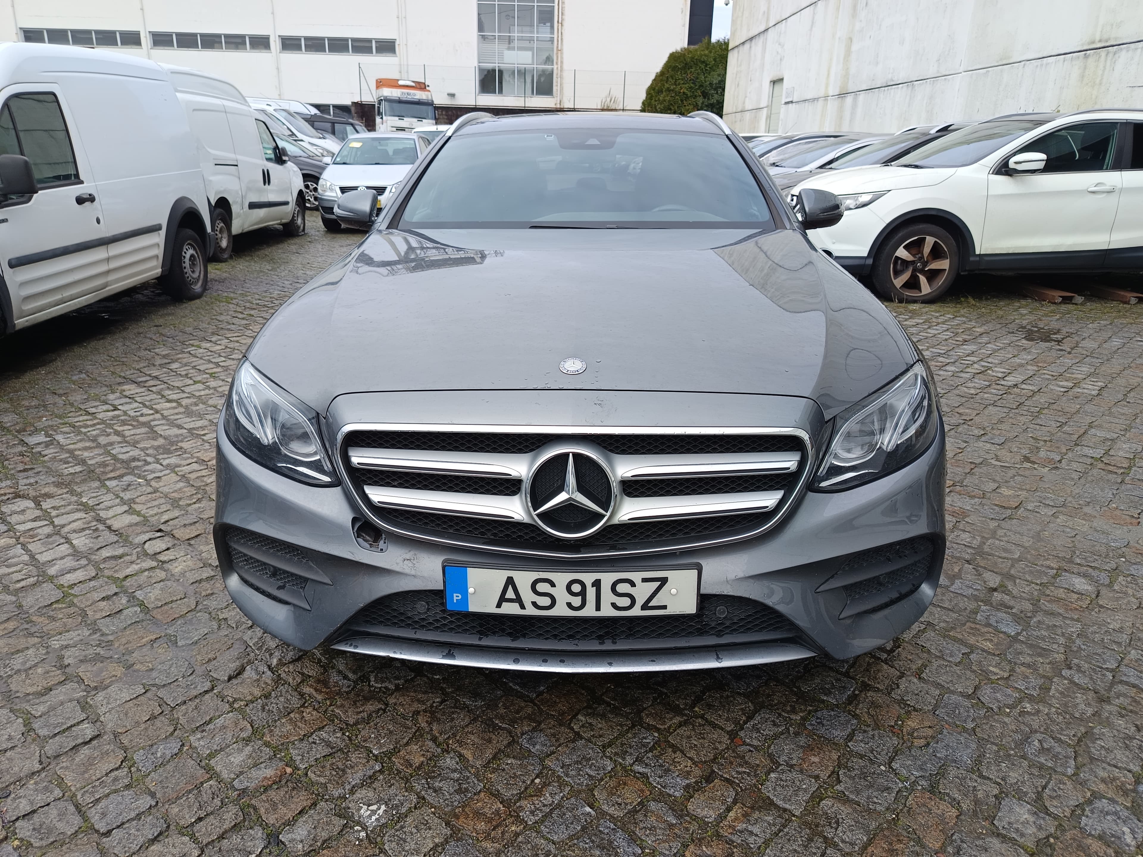 Mercedes-Benz E 220D · Ano 2016 — imagem 2