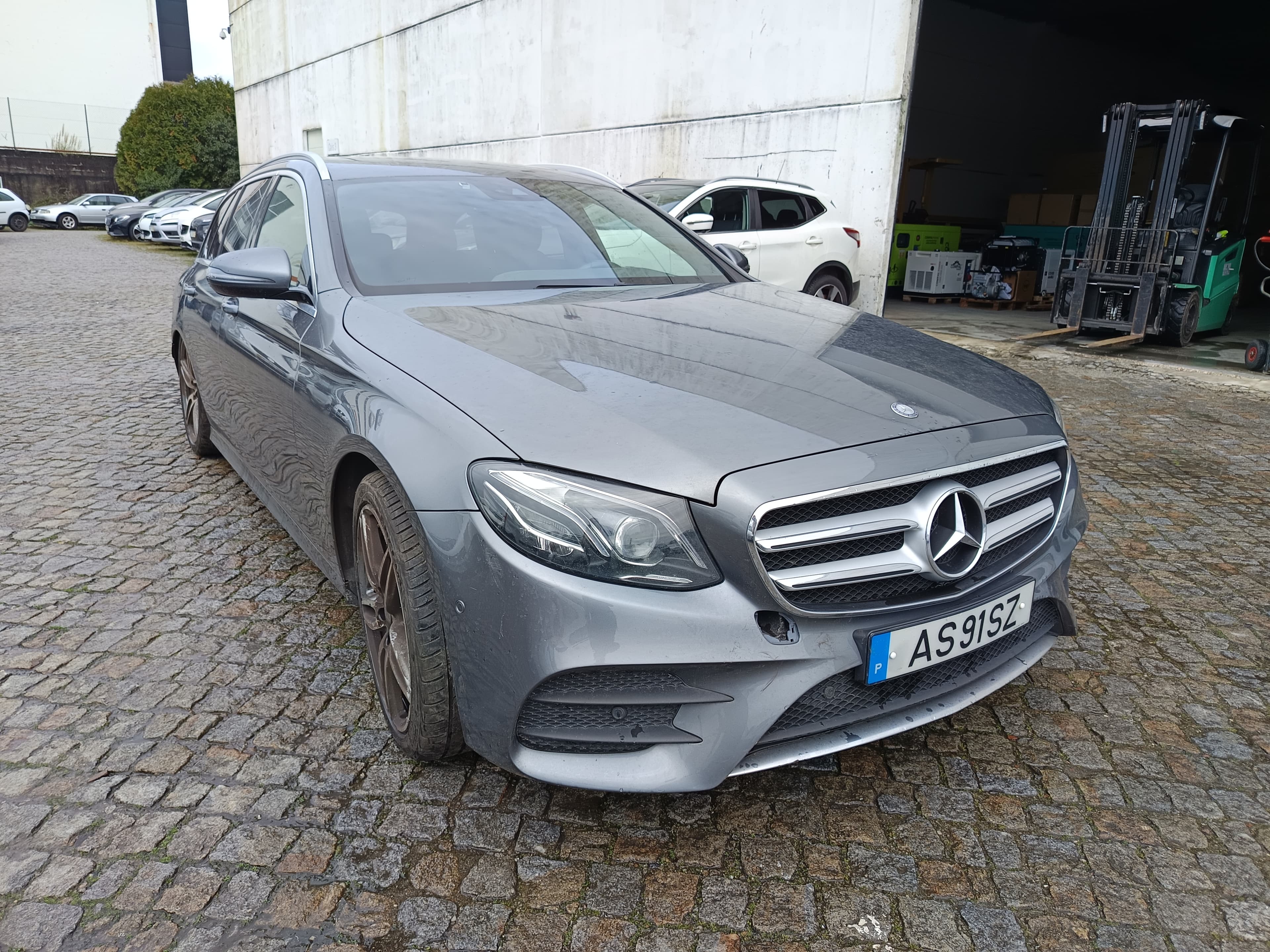 Mercedes-Benz E 220D · Ano 2016 — imagem 3