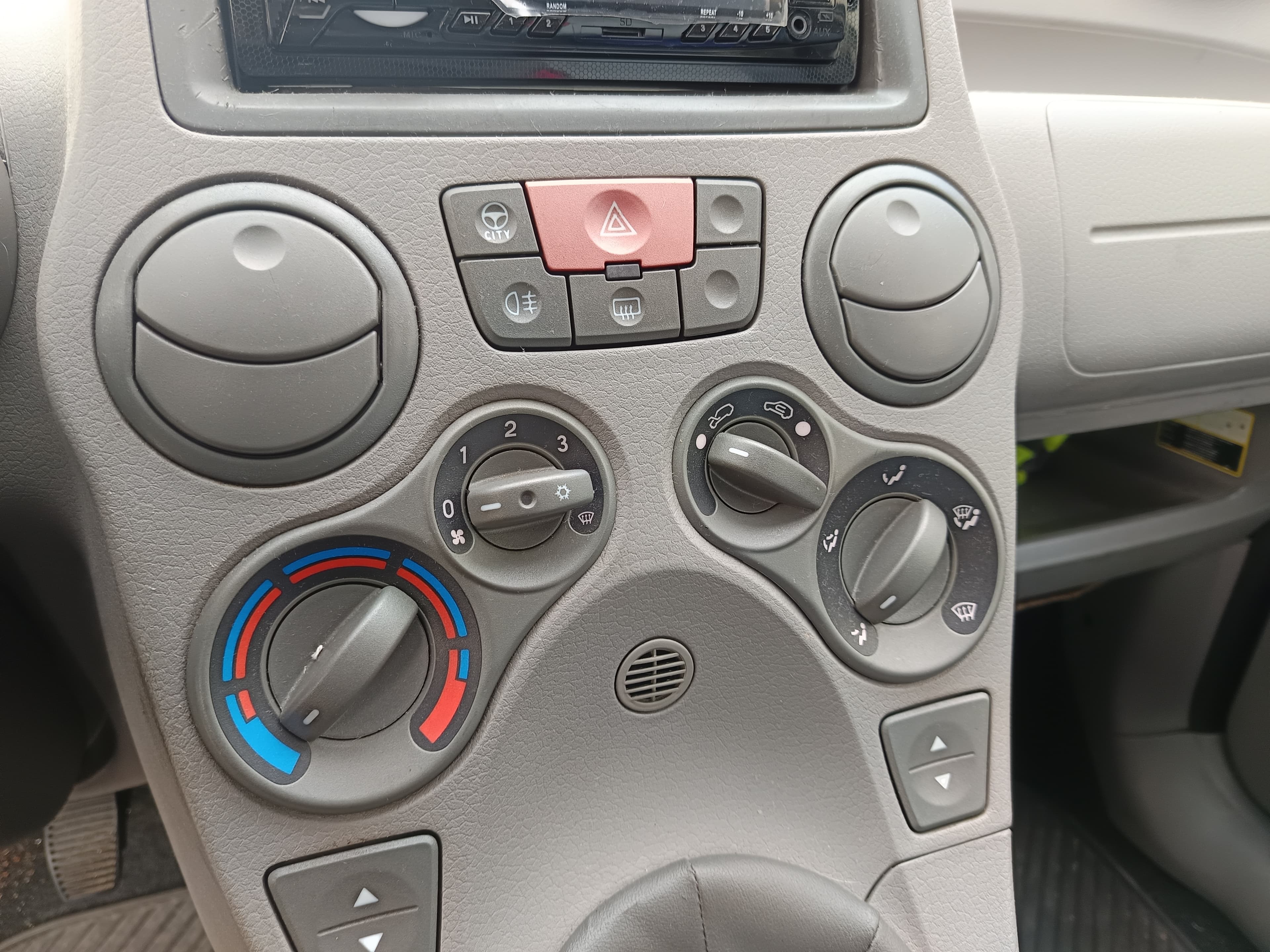 Fiat Panda · Ano 2005 — imagem 31