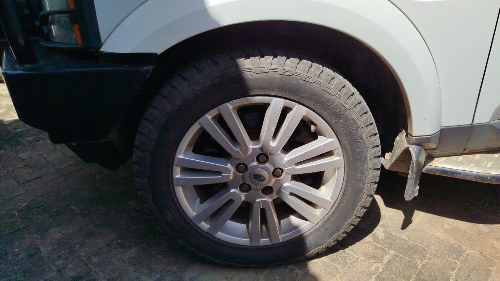 Land Rover Discovery 4 — imagem 2
