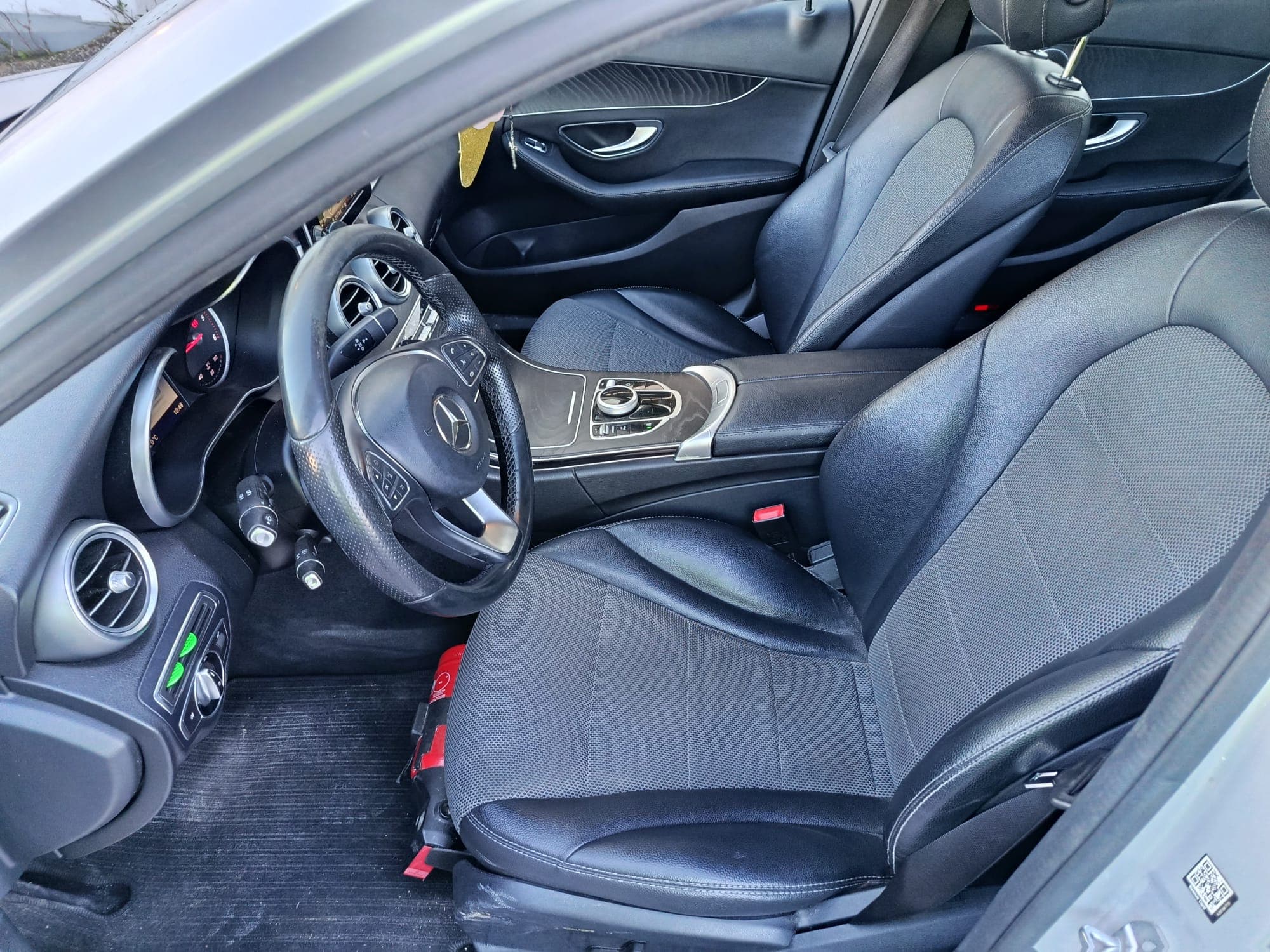 Mercedes-Benz C 200 · Ano 2016 — imagem 16
