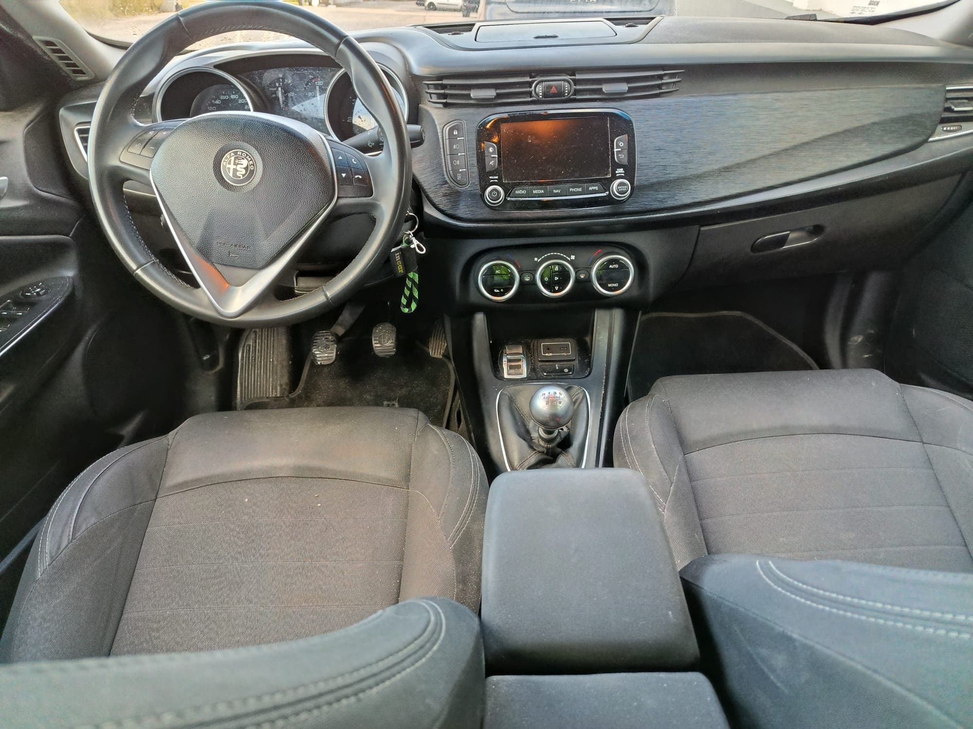 Alfa Romeo Giulietta · Ano 2018 — image 15