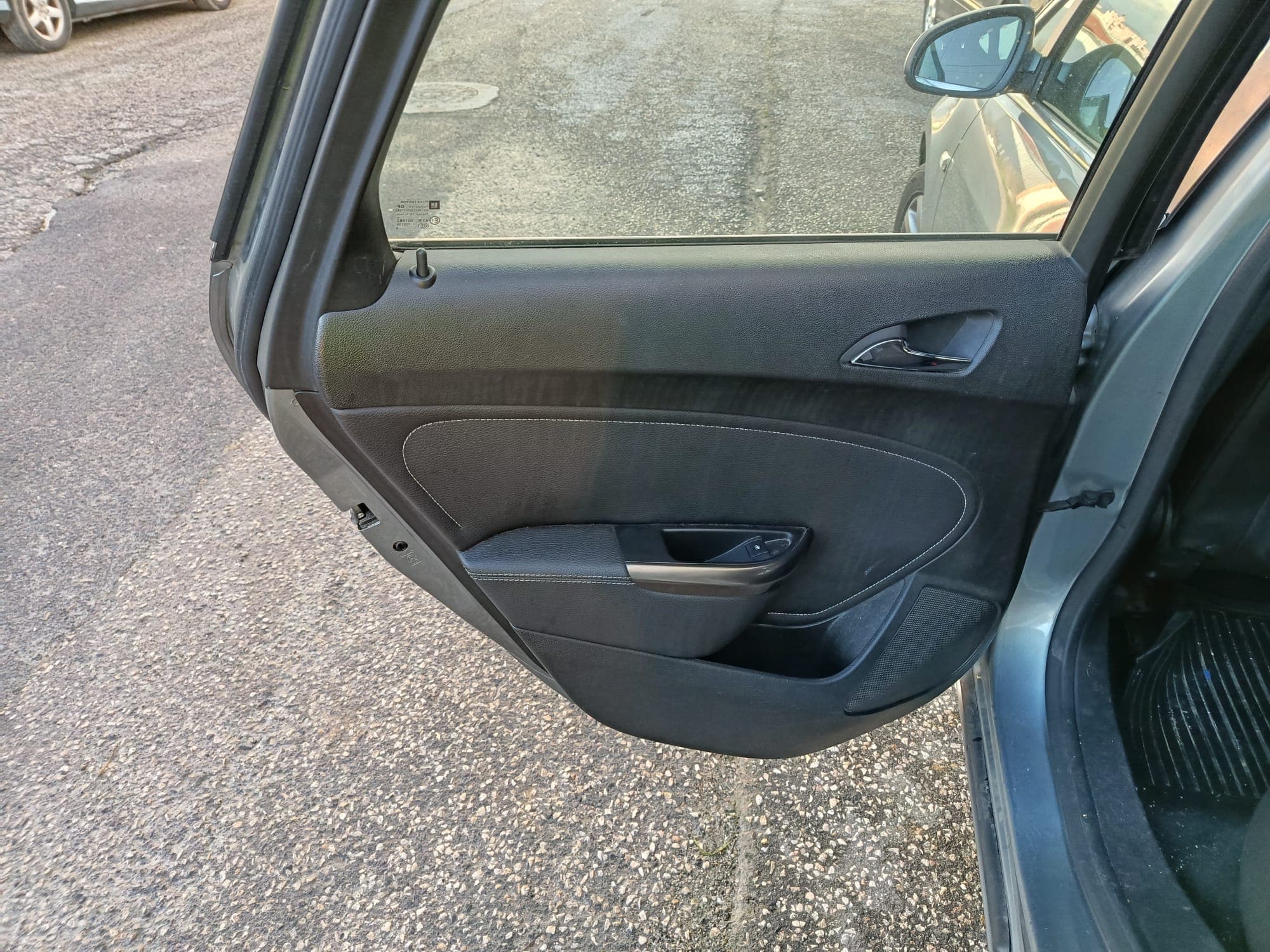 Opel Astra · Ano 2010 — imagem 17