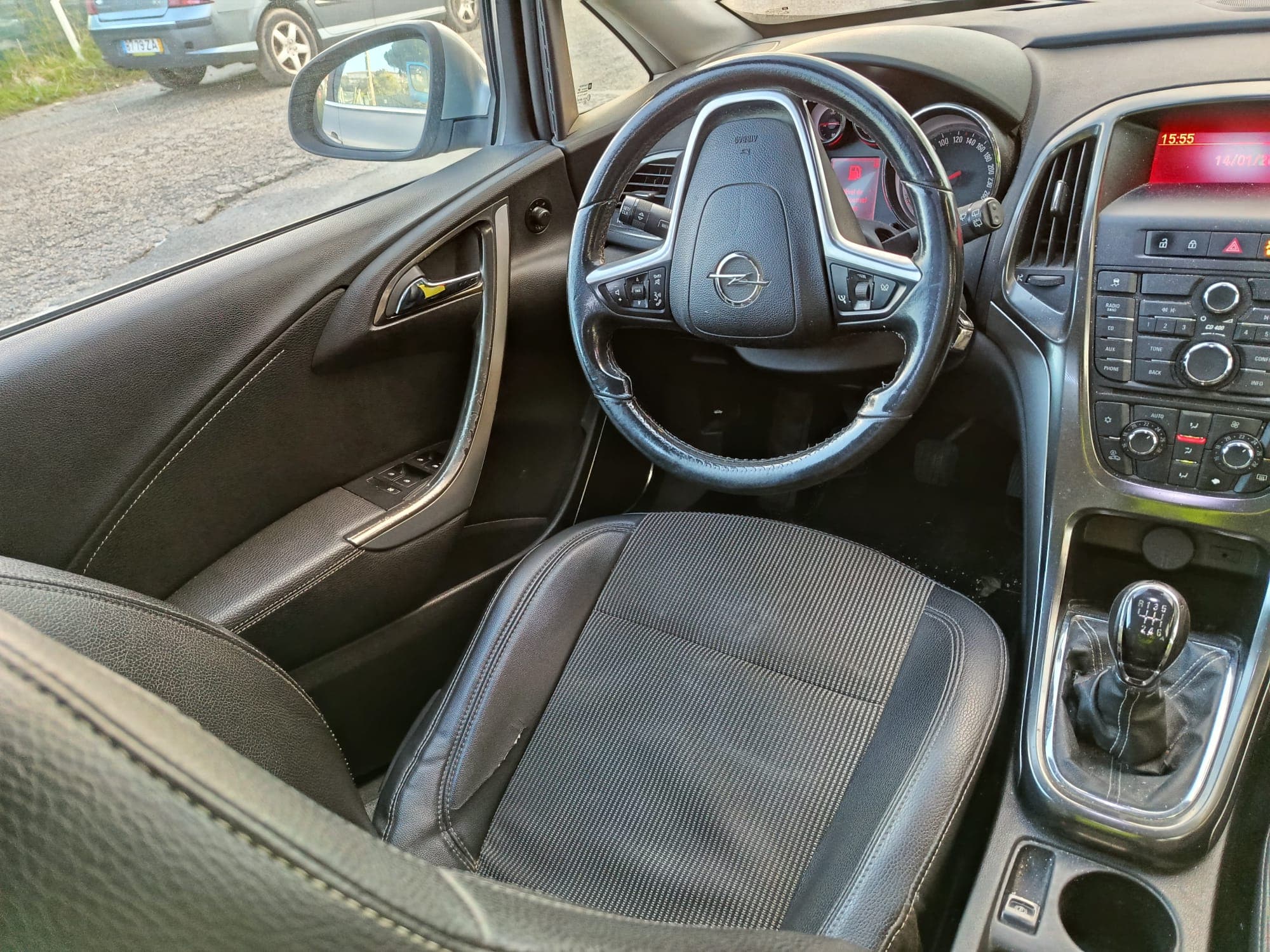 Opel Astra · Ano 2010 — imagem 10