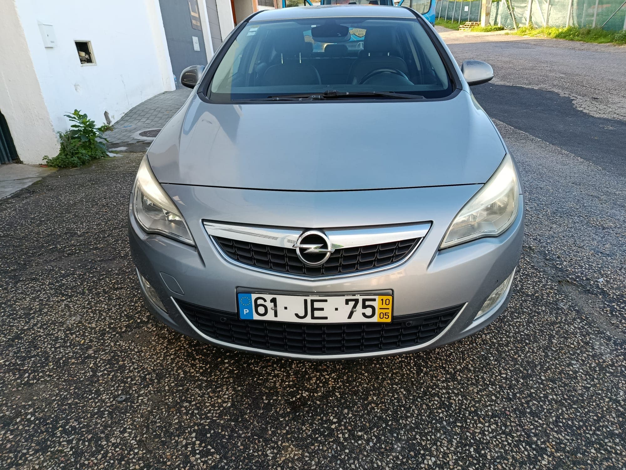 Opel Astra · Ano 2010 — imagem 1
