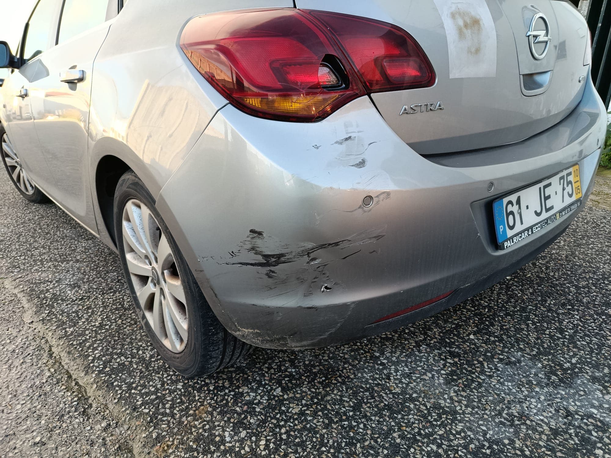 Opel Astra · Ano 2010 — imagem 5